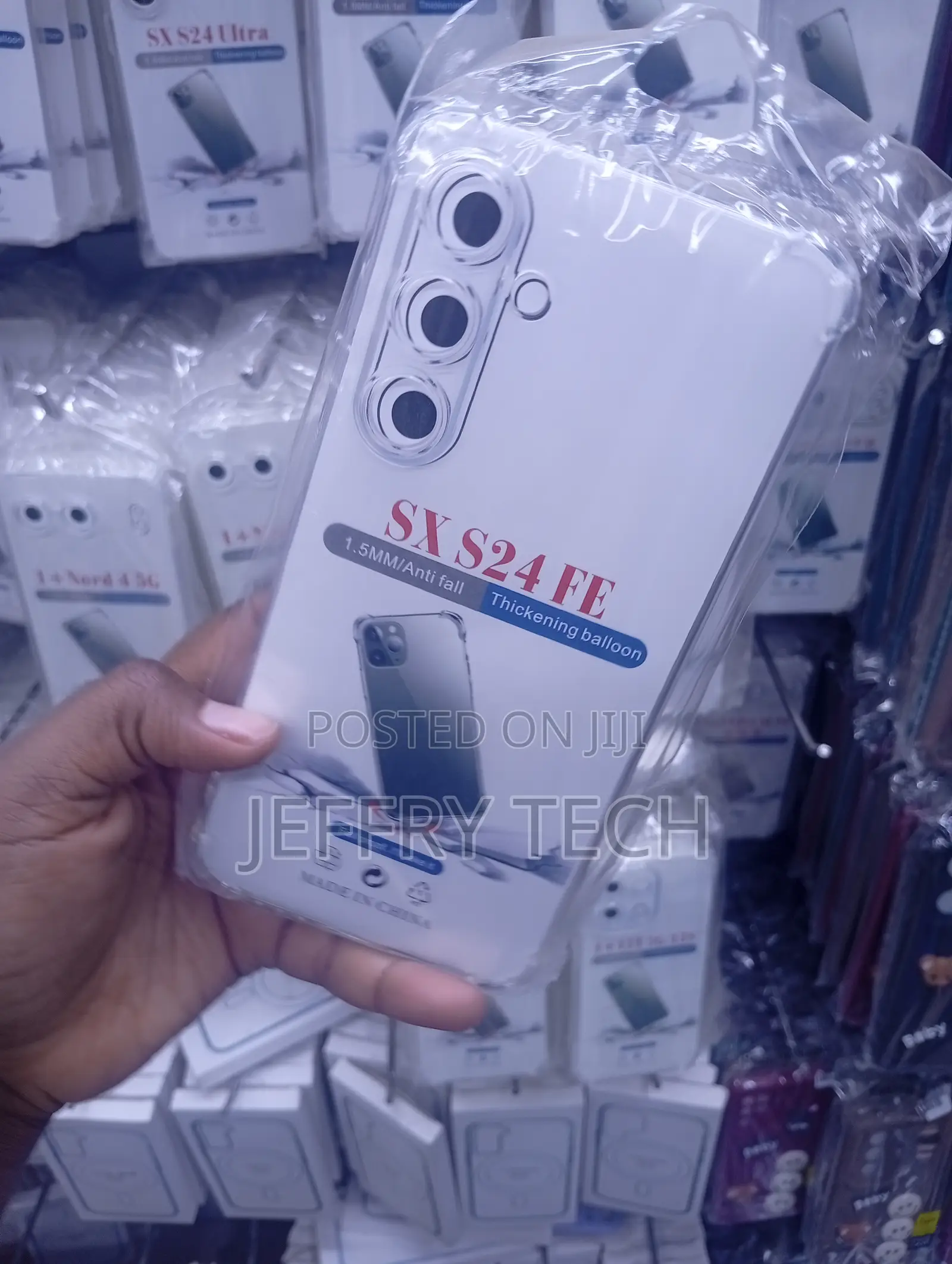 Samsung Galaxy S24 FE: Clear Transparent Finish Design Cover