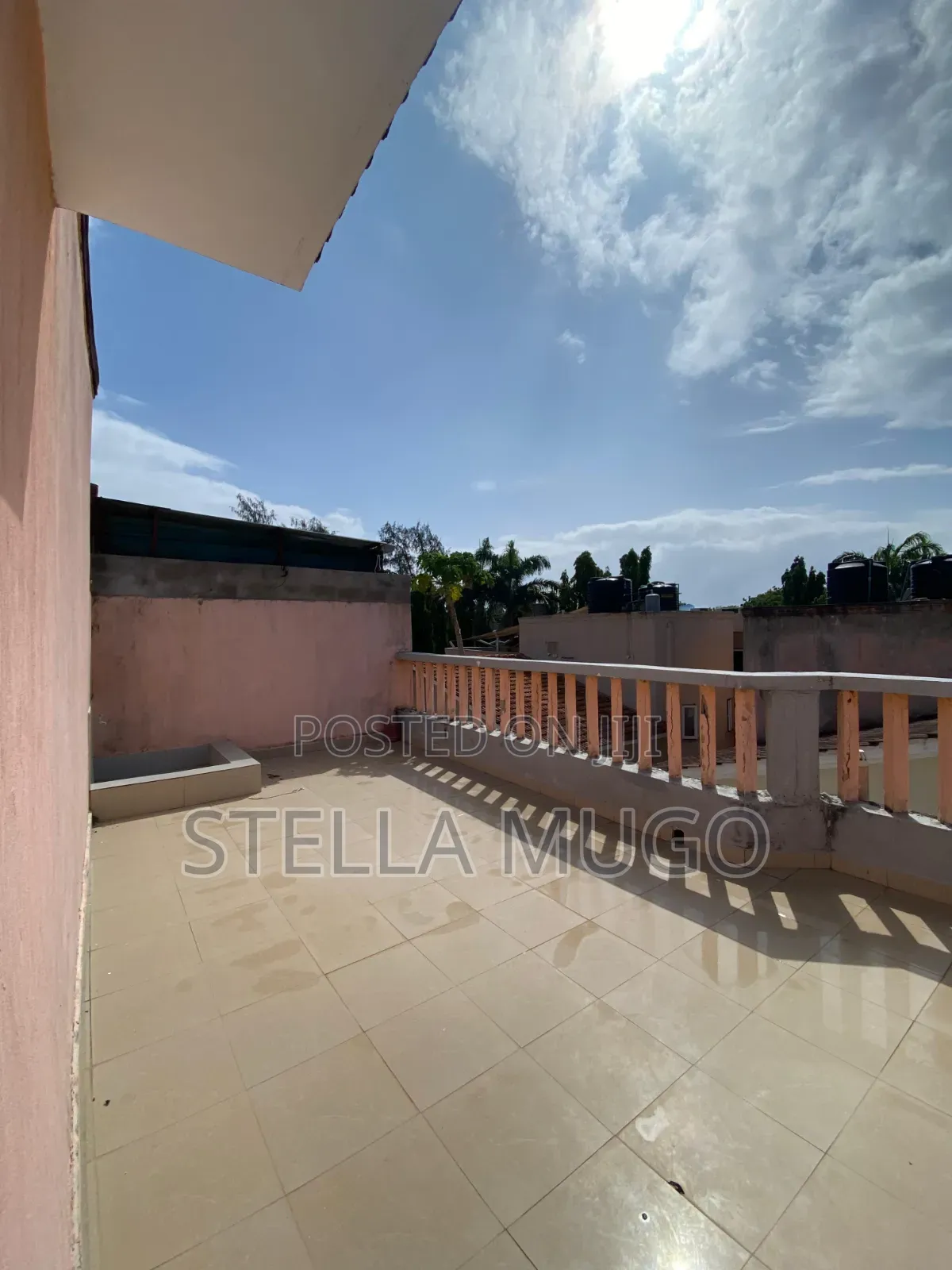 5bdrm Maisonette in Nyali for sale