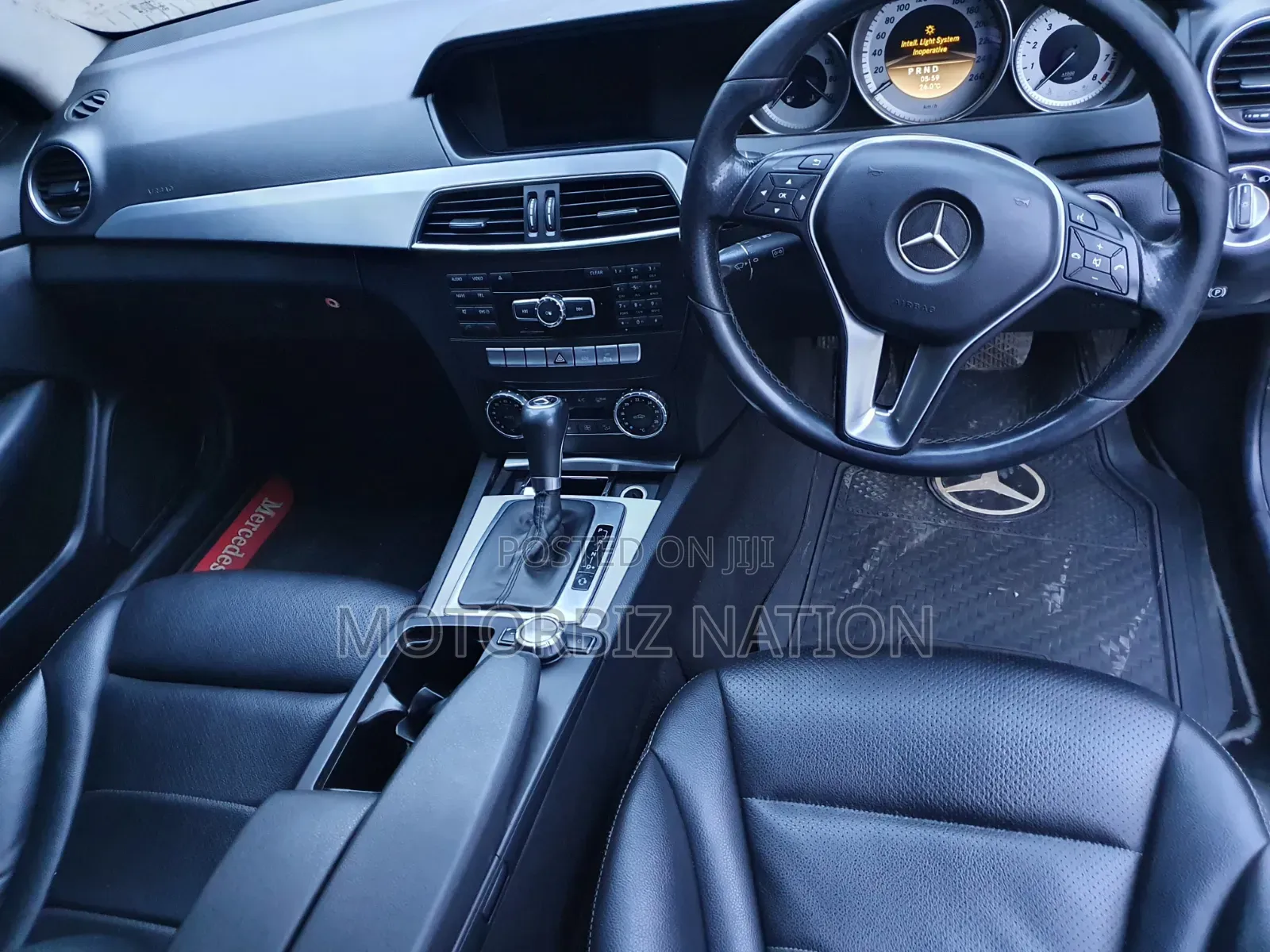 Mercedes-Benz C180 2012 Silver