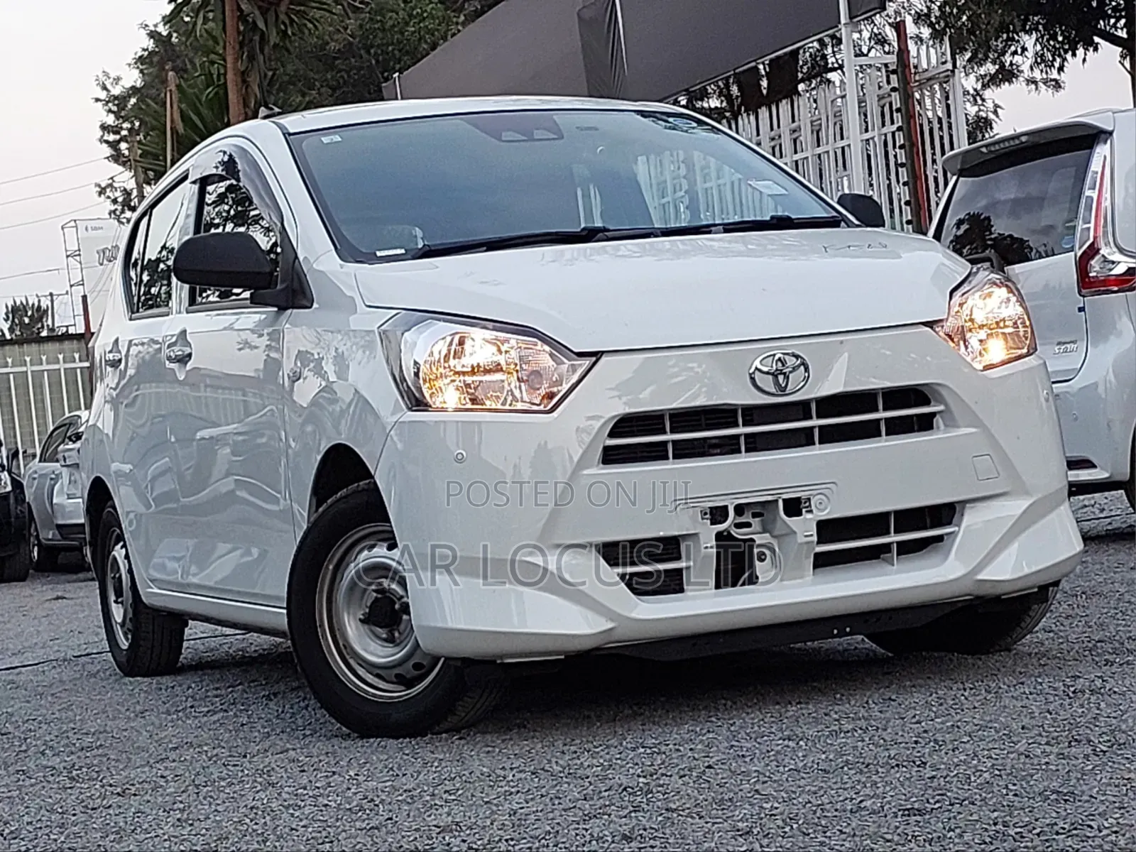 Toyota Pixis Epoch 2021 White