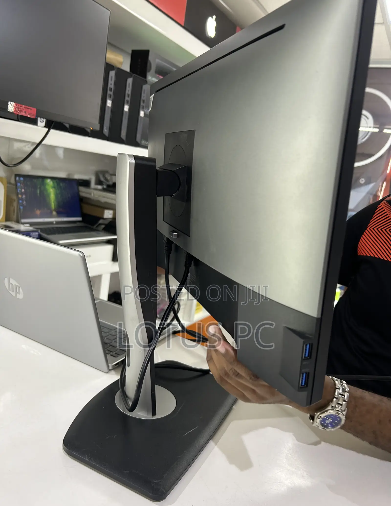 Dell Monitor 24inch Edge to Edge