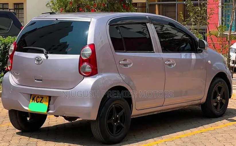 Toyota Passo 2013 Purple