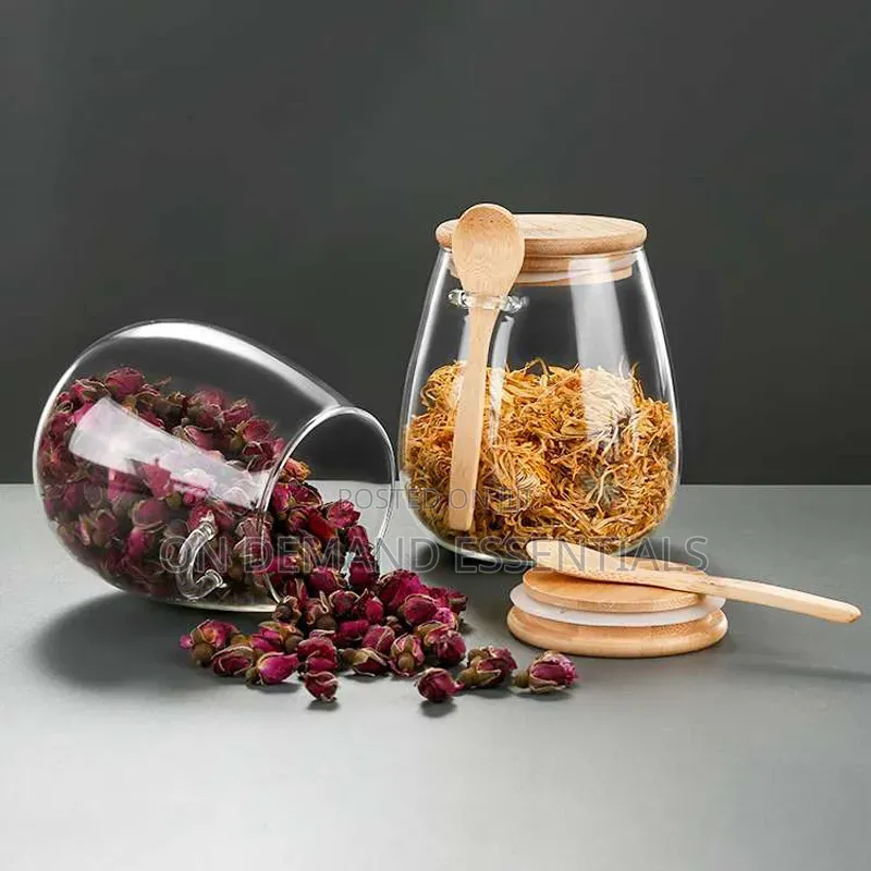Smooth Storage Jar With Lid and Spoon