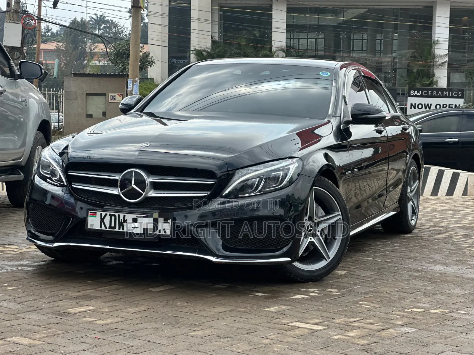 Mercedes-Benz C200 2018 Black