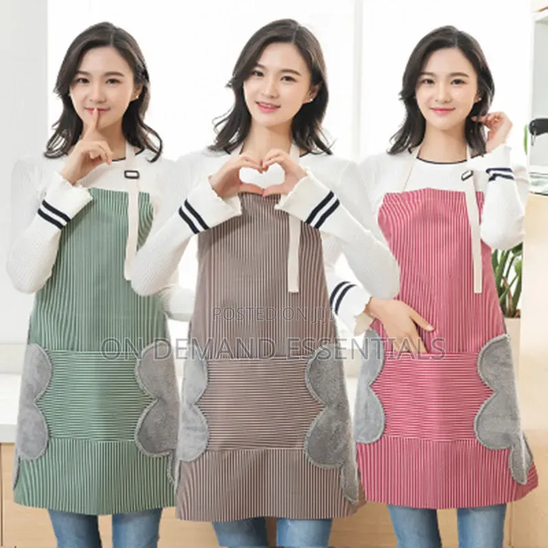 Kitchen Apron With Hand Wipe Pockets