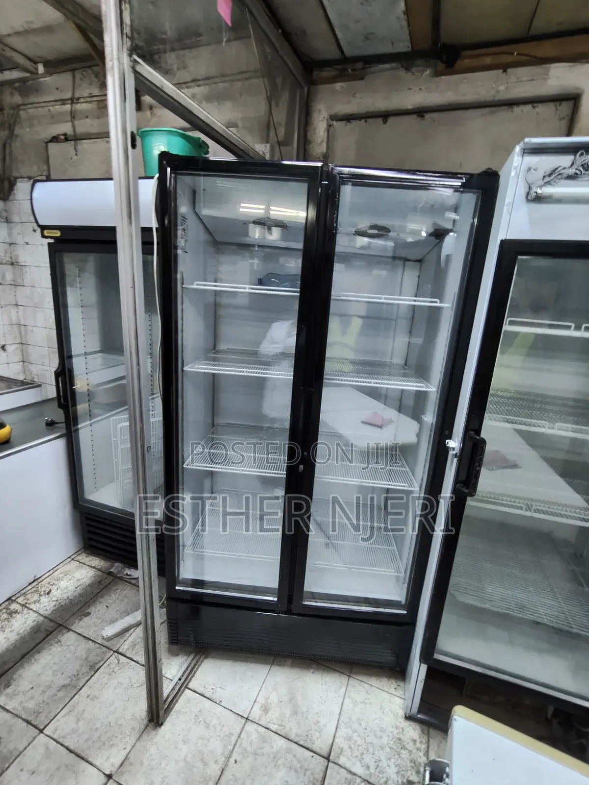 Twin Doors Display Counter Fridge 900litres
