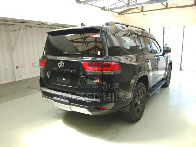 Toyota Land Cruiser 2023 Black