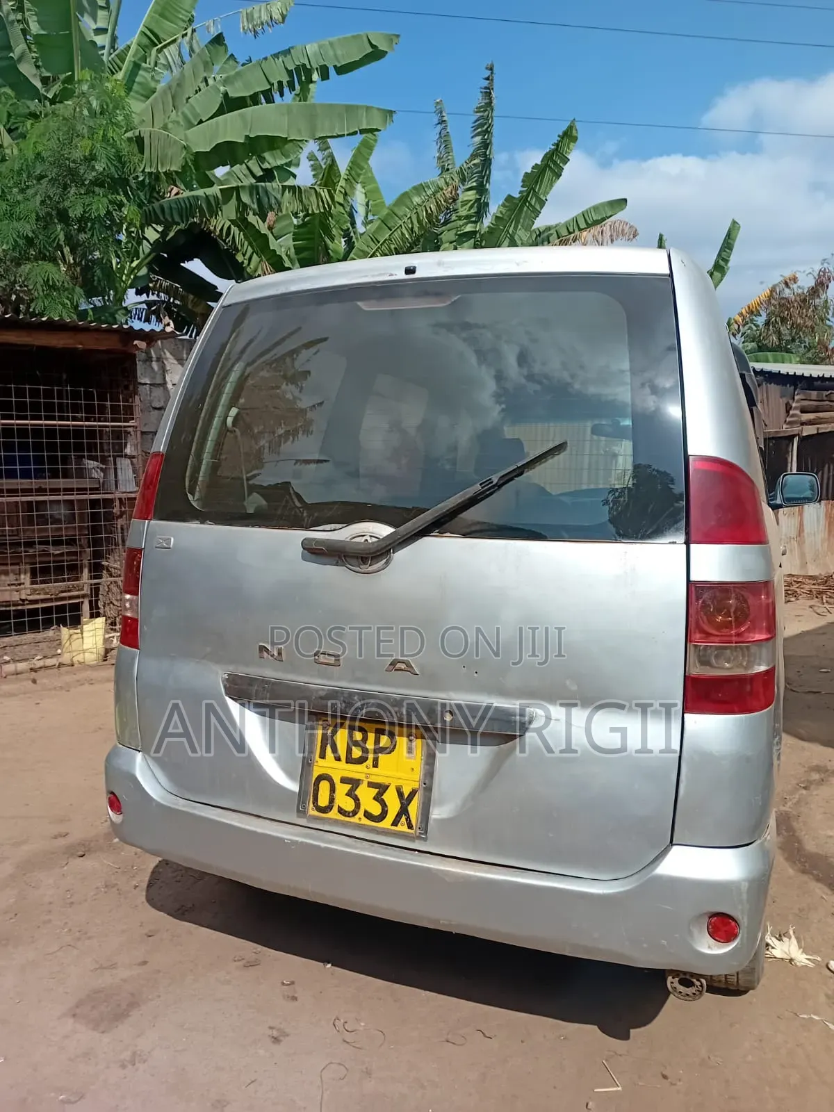 Toyota Noah 2.0 FWD (8 Seater) 2004 Silver