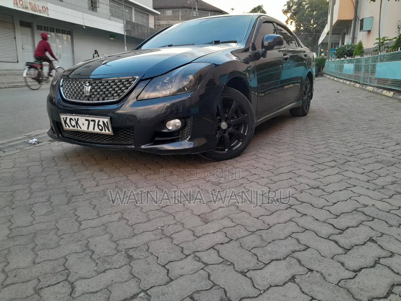 Toyota Crown 2010 Black