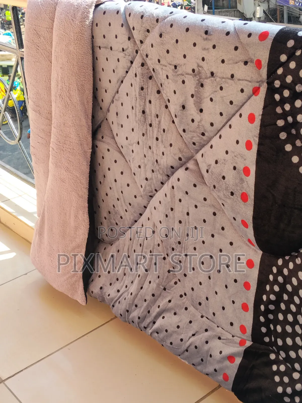 Luxury Feel Woolen Duvet 6x6 Stylish Pattern Collection