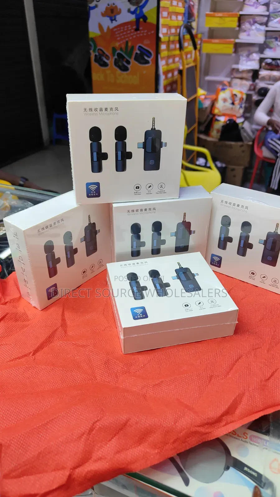 Portable Wireless Clip-on Microphone for Video Recording