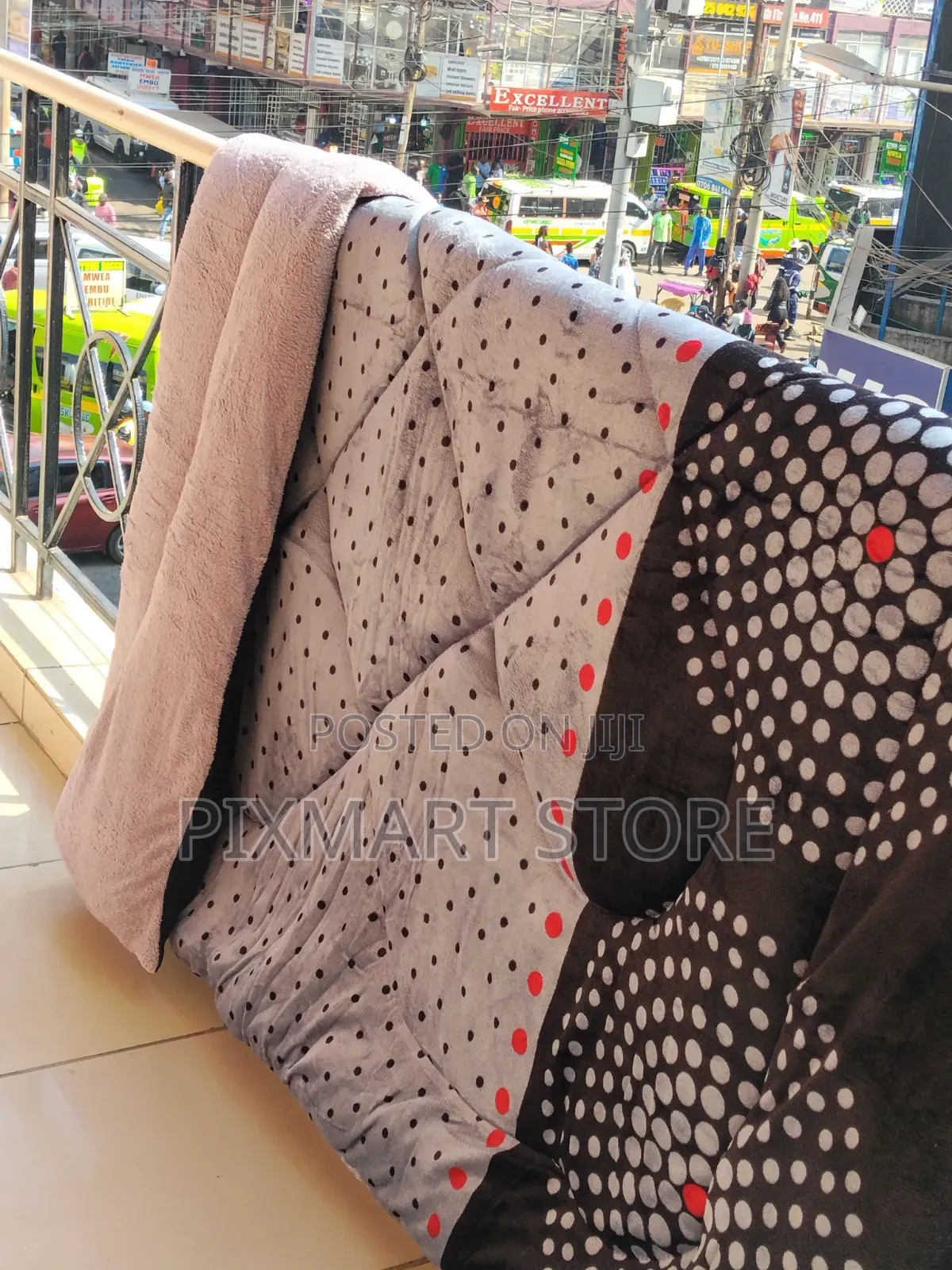 Cozy Woolen Duvet 5x6 Warm for Cold and Warm Seasons and 6 by 6