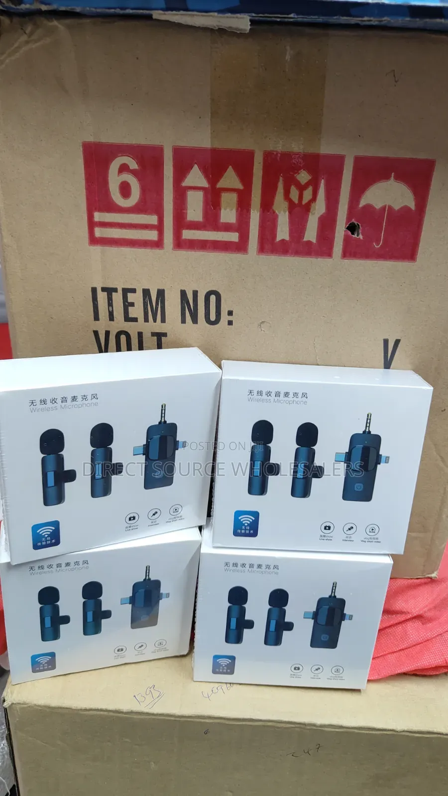 Dual Wireless Microphone With Long Battery Life