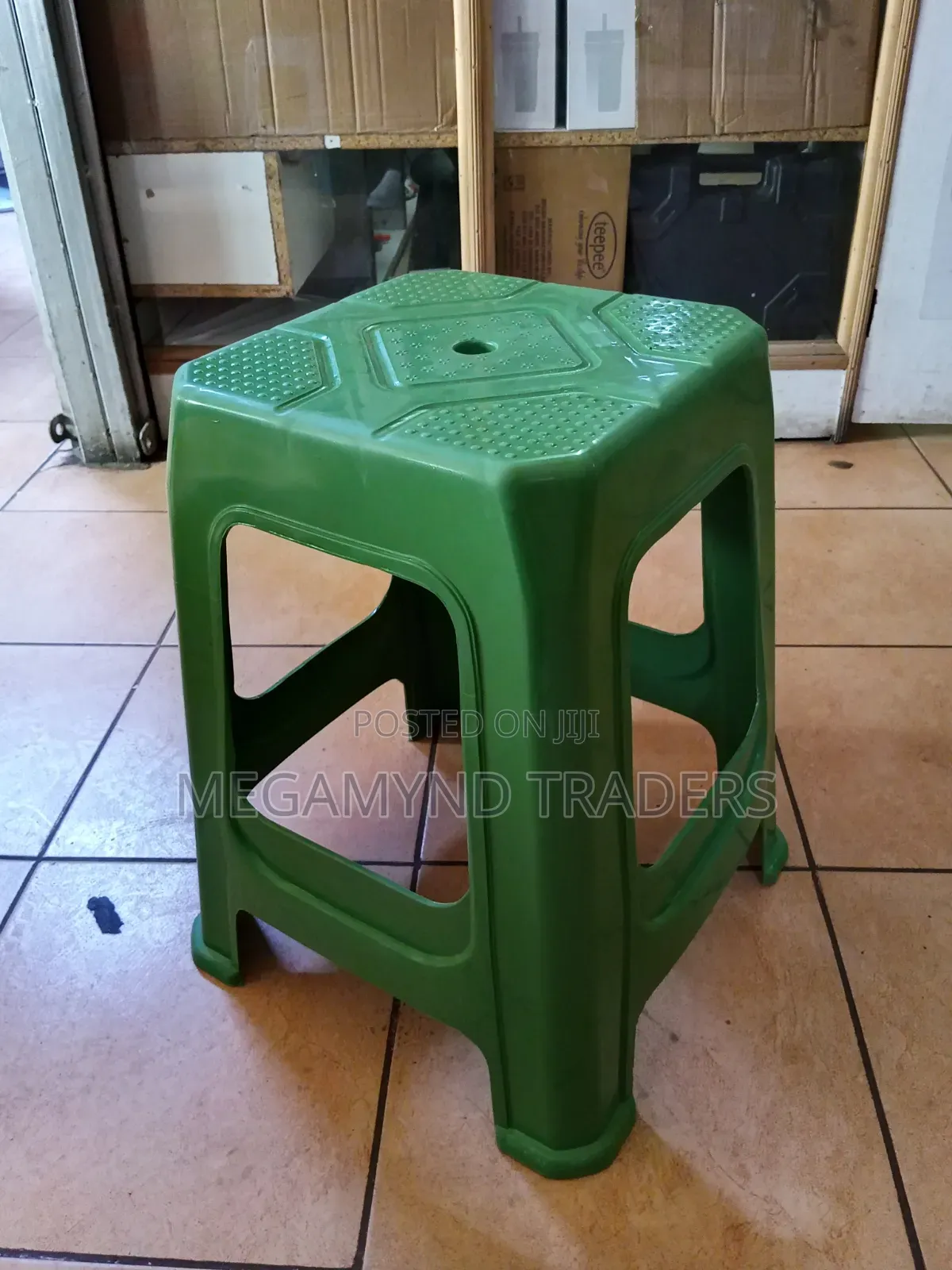 Plastic Stool / Portable Plastic Seat