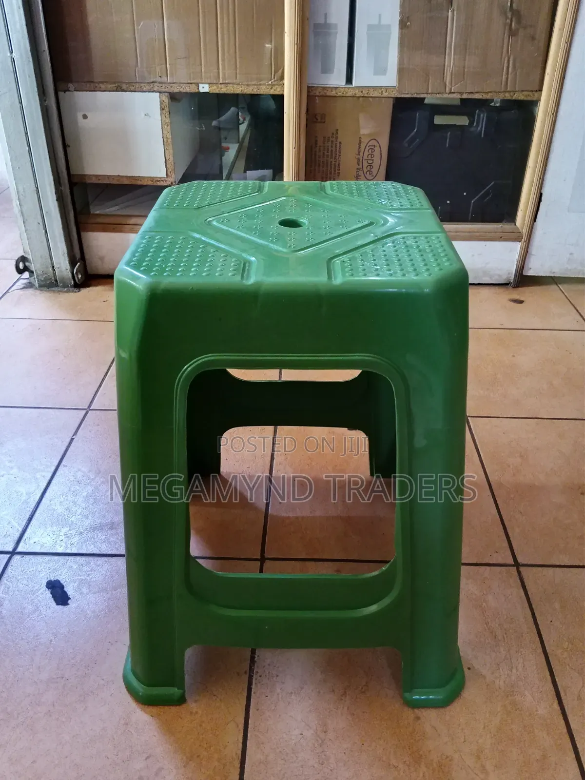 Plastic Stool / Portable Plastic Seat