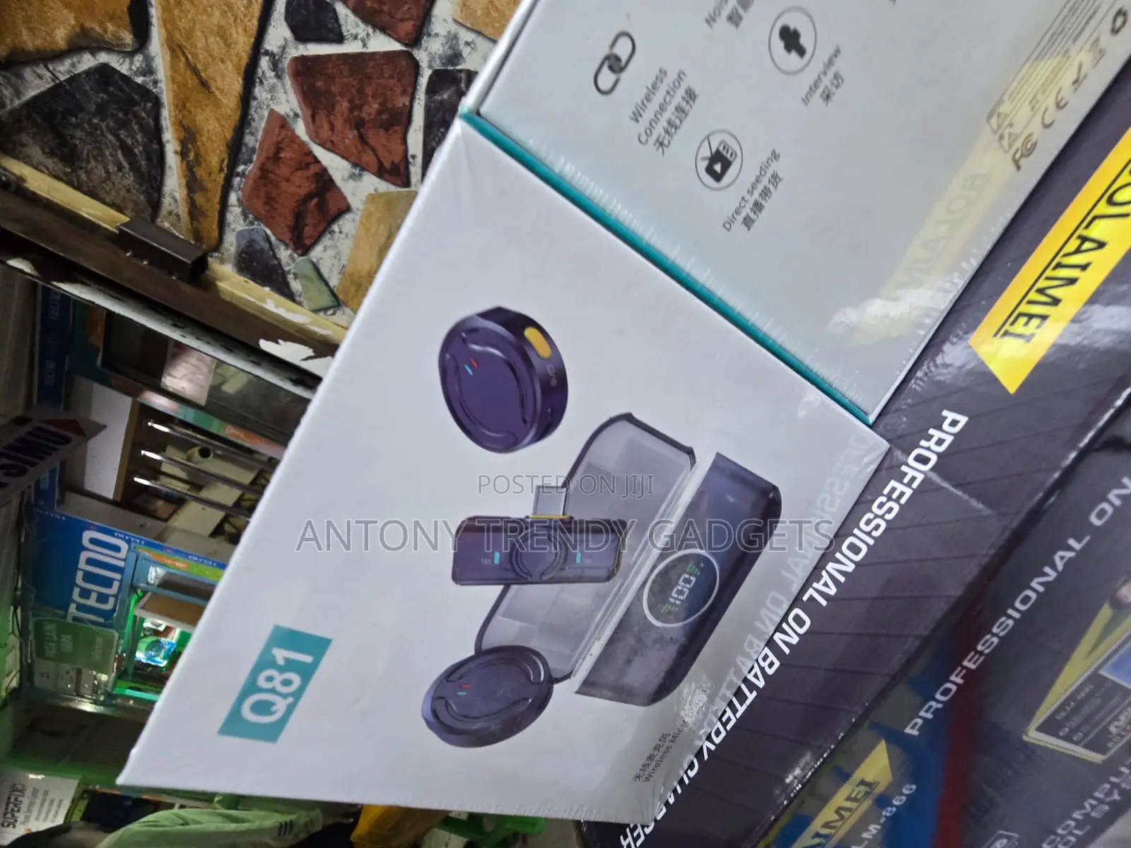 Q81 Plug Play Microphone for YouTube TikTok Podcasts