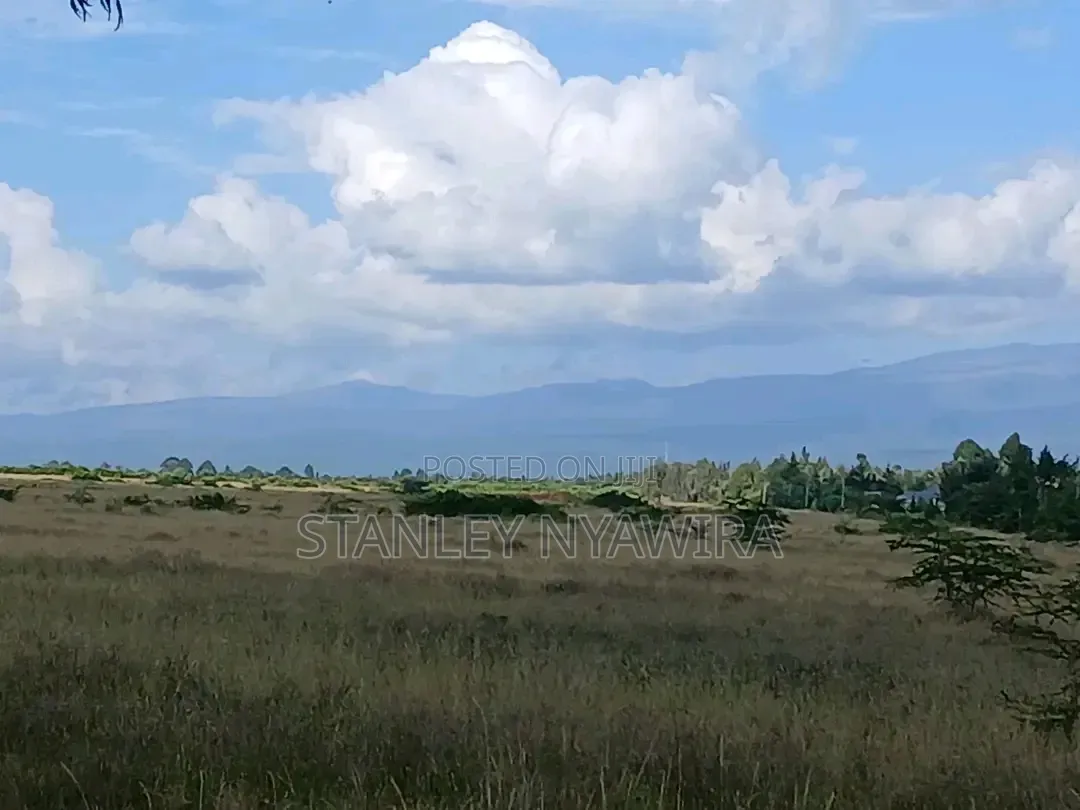 4 Acreas Along Nanyuki Nyeri Highway Near Misty Lodge