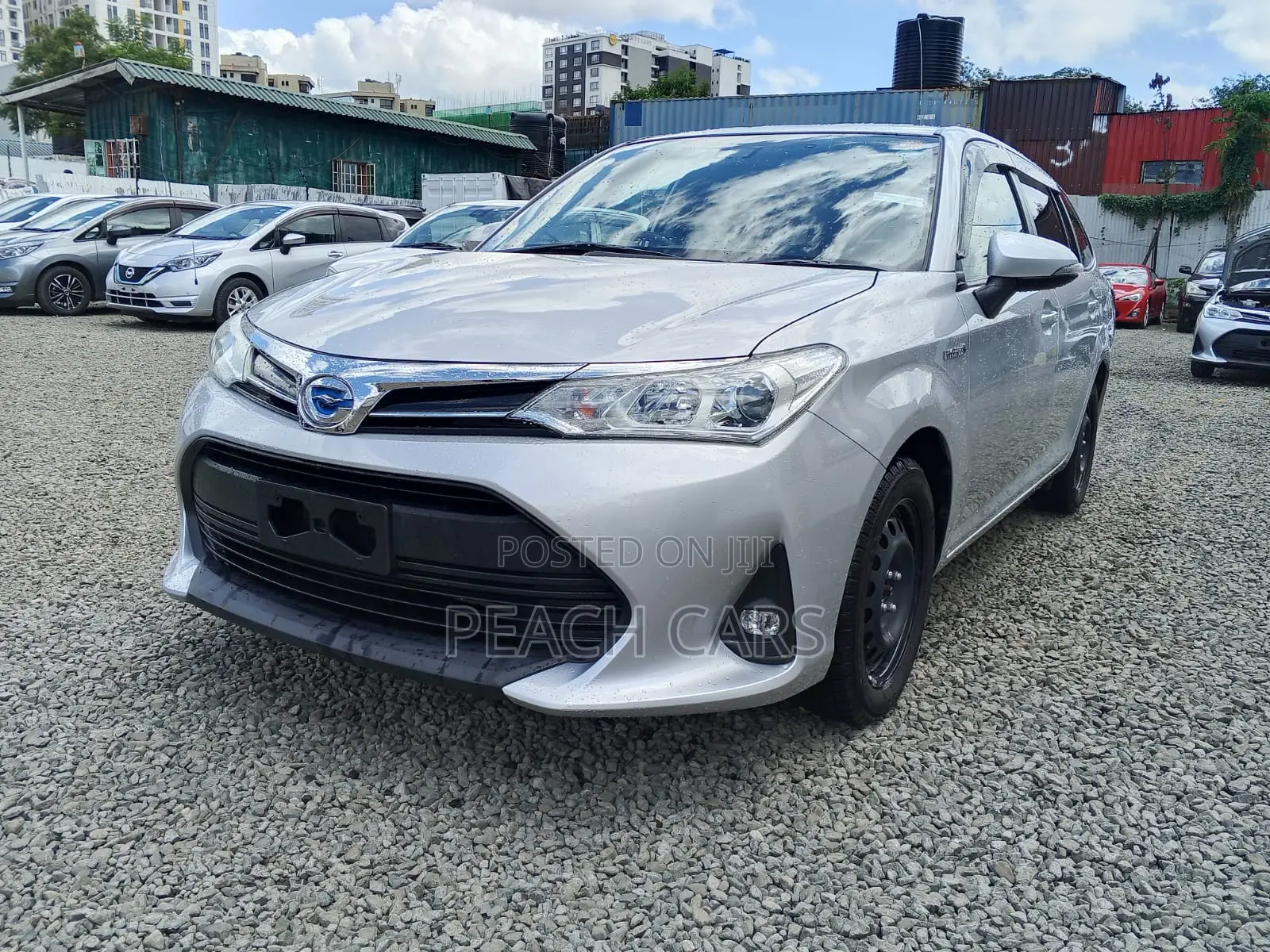 Toyota Corolla Fielder 1.5 Hybrid FWD 2019 White