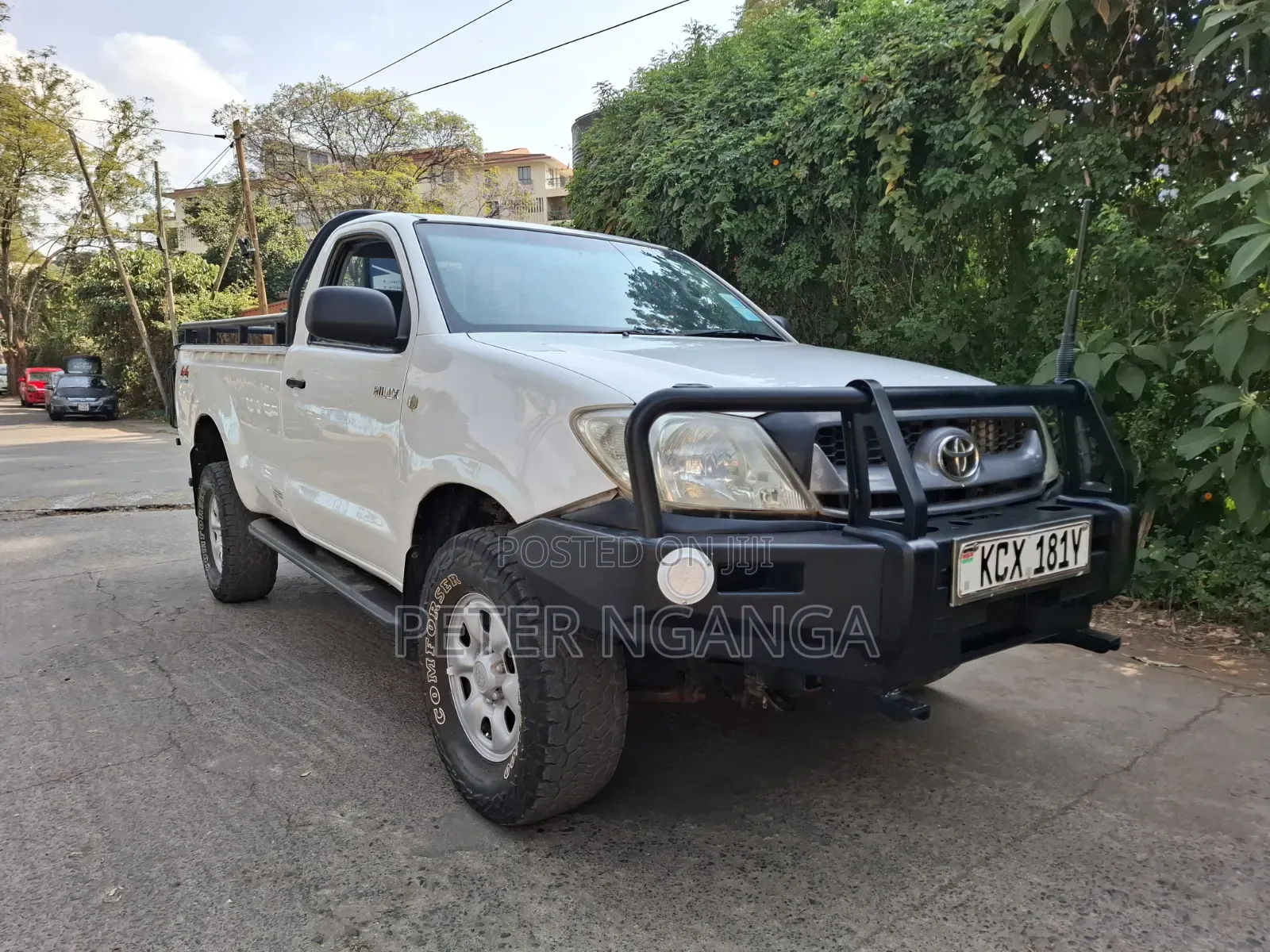 Toyota Hilux 2009 White