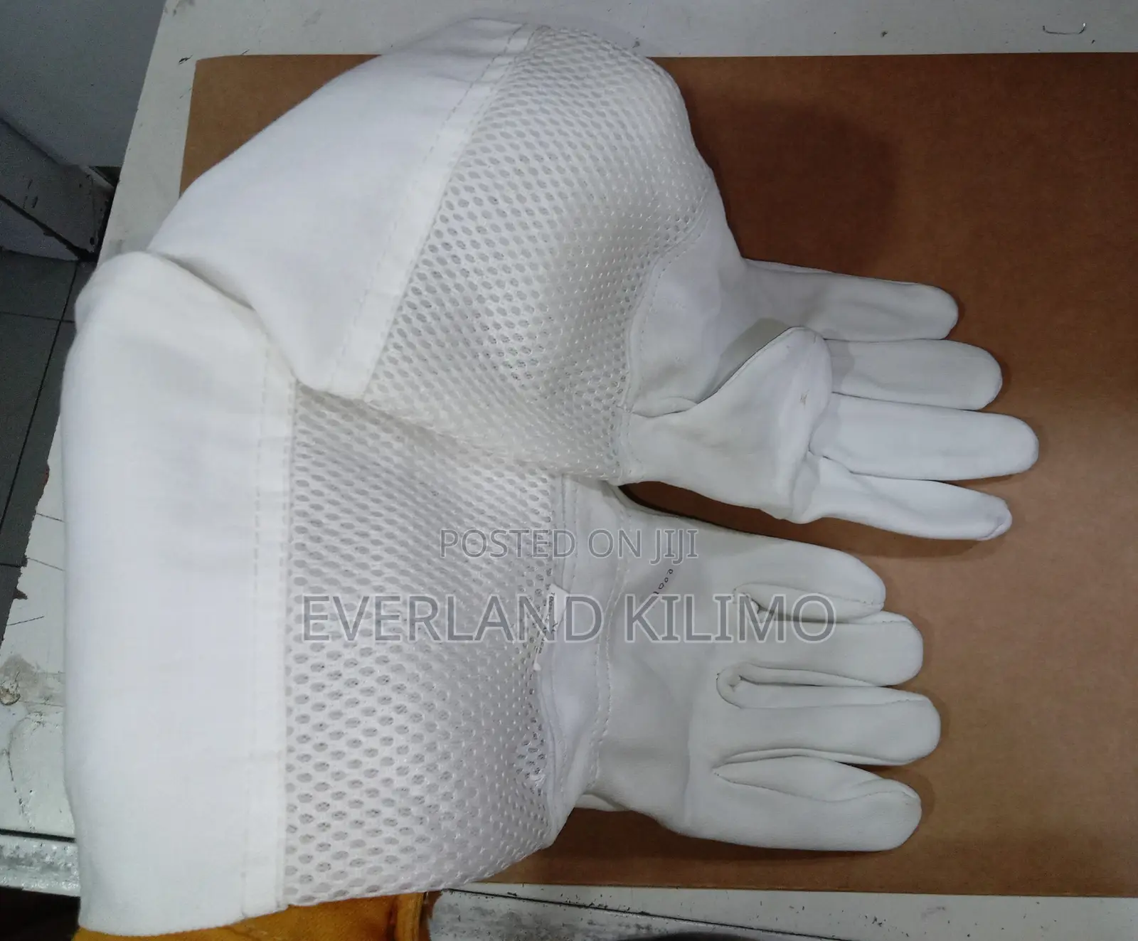 Ventilated Beekeeping Gloves