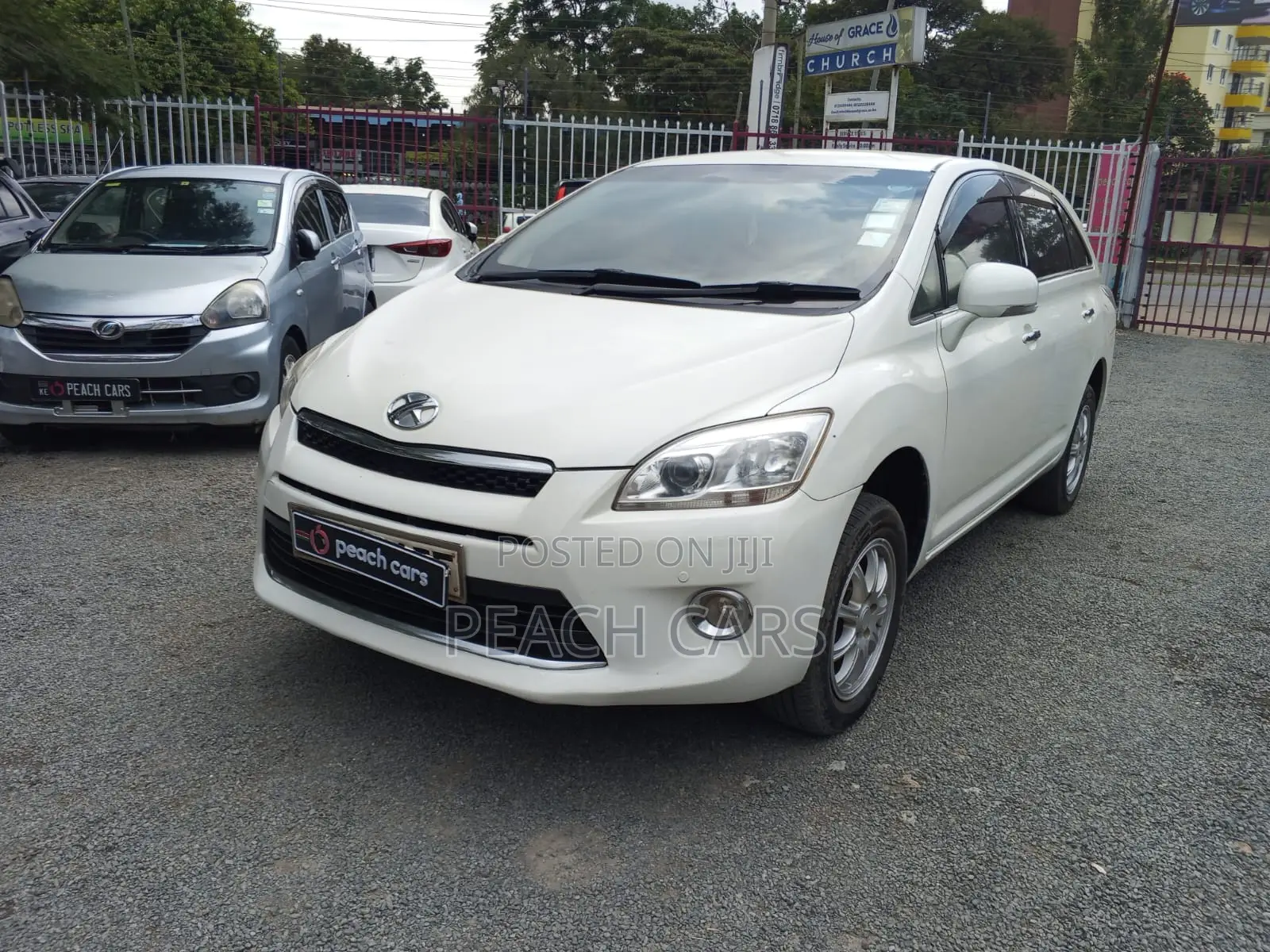 Toyota Mark X Zio 2012 White