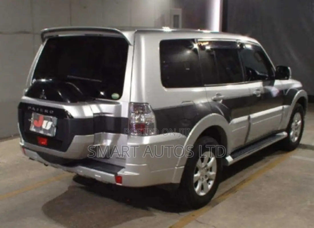 Mitsubishi Pajero 2019 Silver