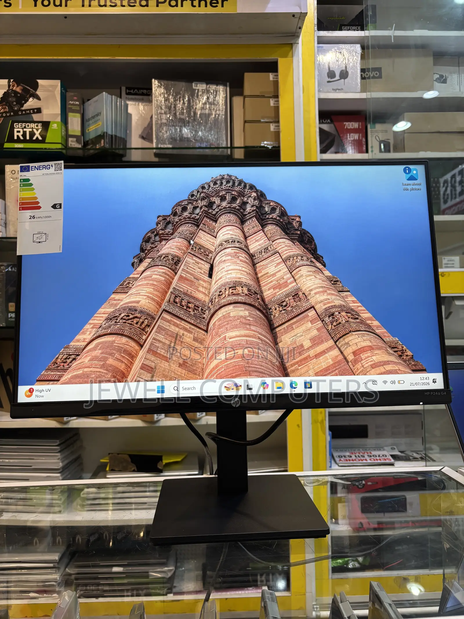 HP P24q G4 Display (2560*1440p)IPS Monitor