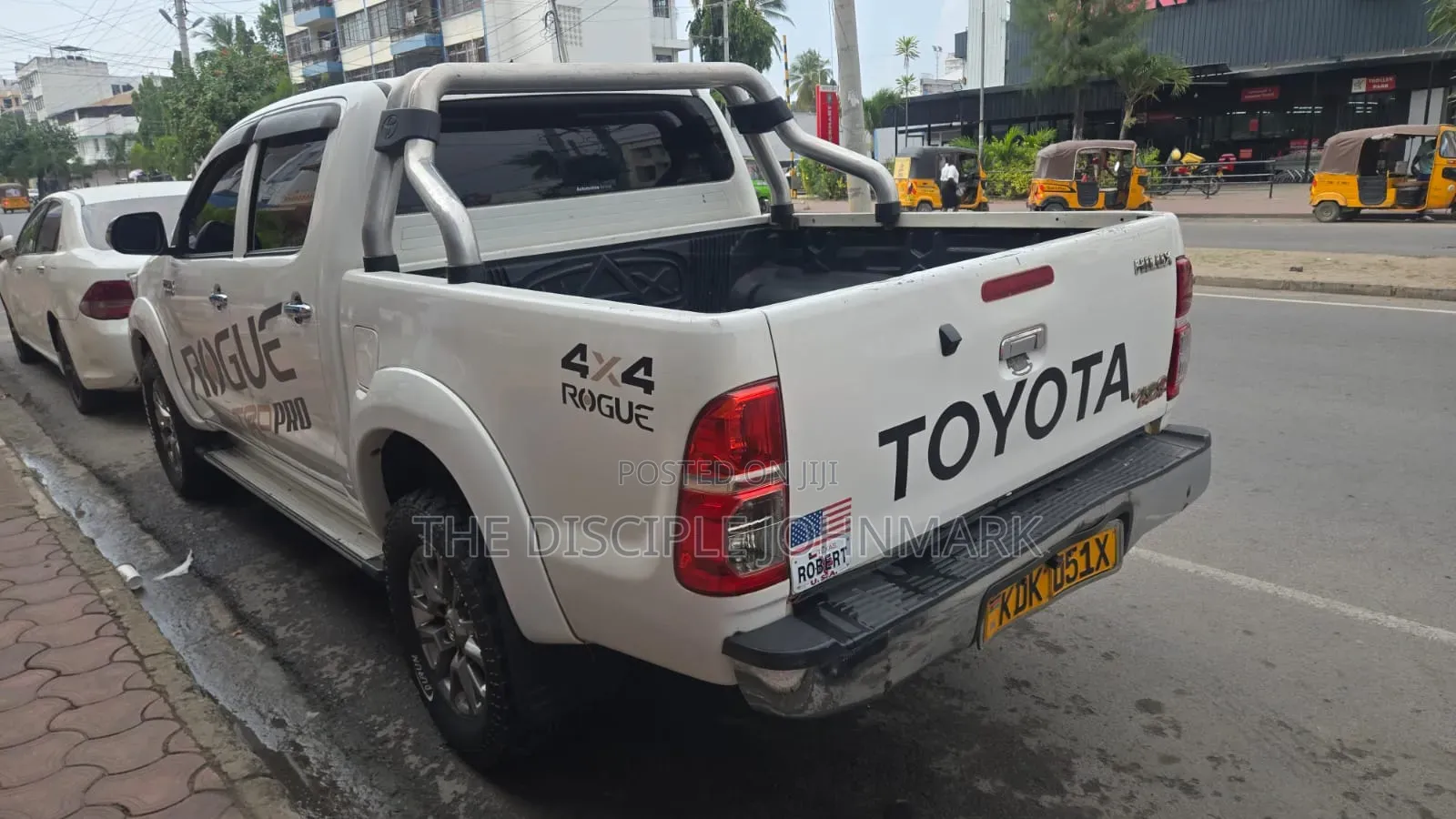 Toyota Hilux 2015 White