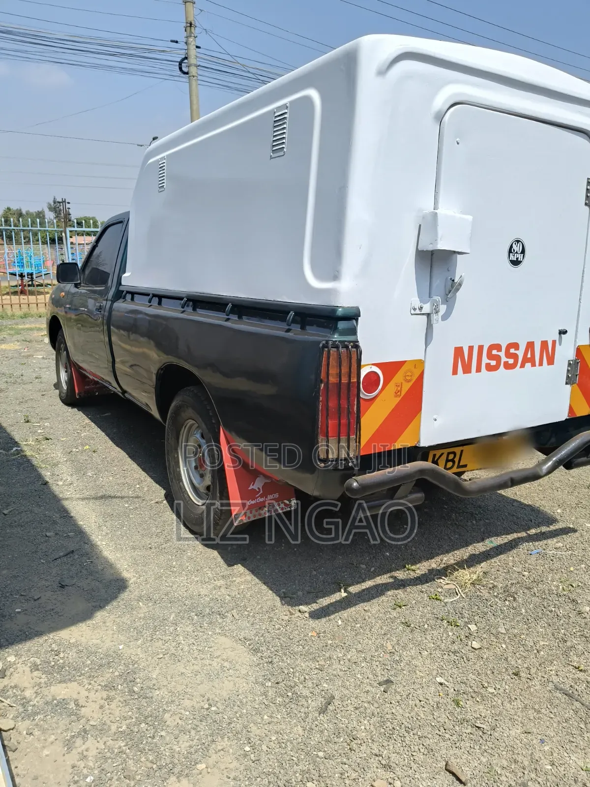 Nissan Hardbody 2010 Green