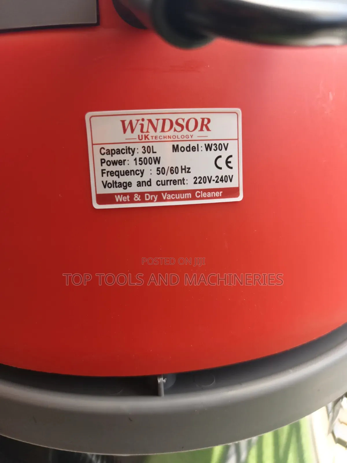 Windsor 30 Litres Commercial Wet and Dry Vacuum Cleaner