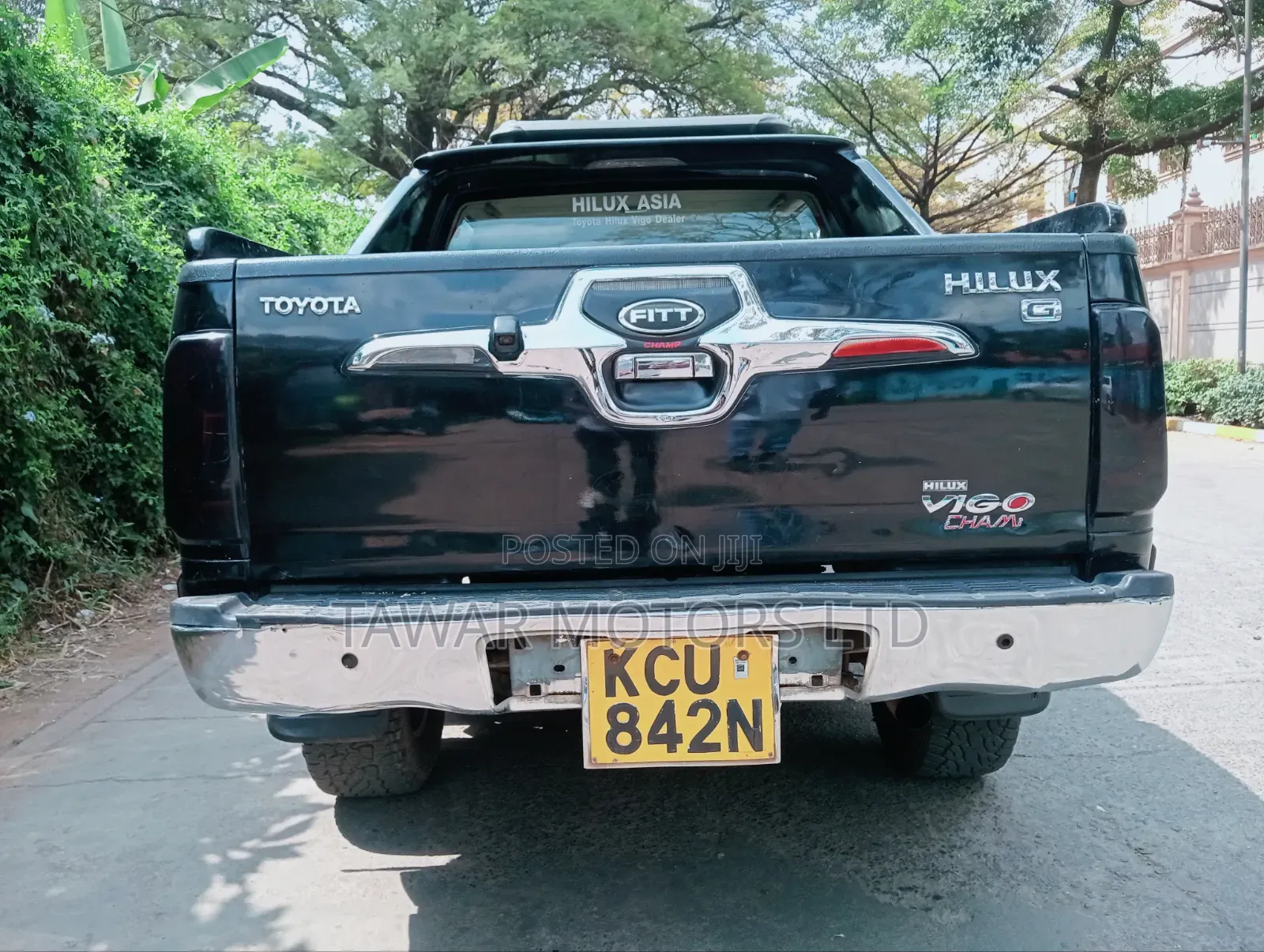 Toyota Hilux 2012 Black