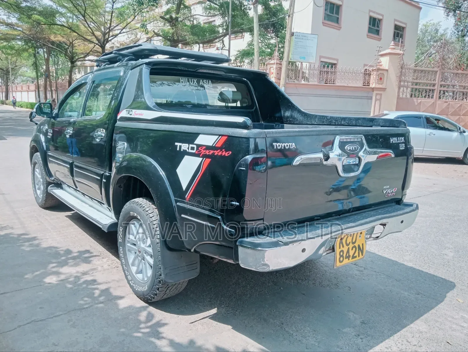 Toyota Hilux 2012 Black