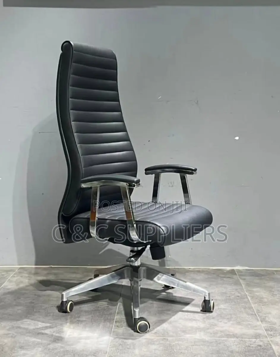 Executive Swivel Leather Staff Chair