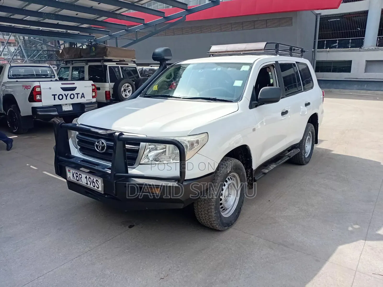 Toyota Land Cruiser 2011 White