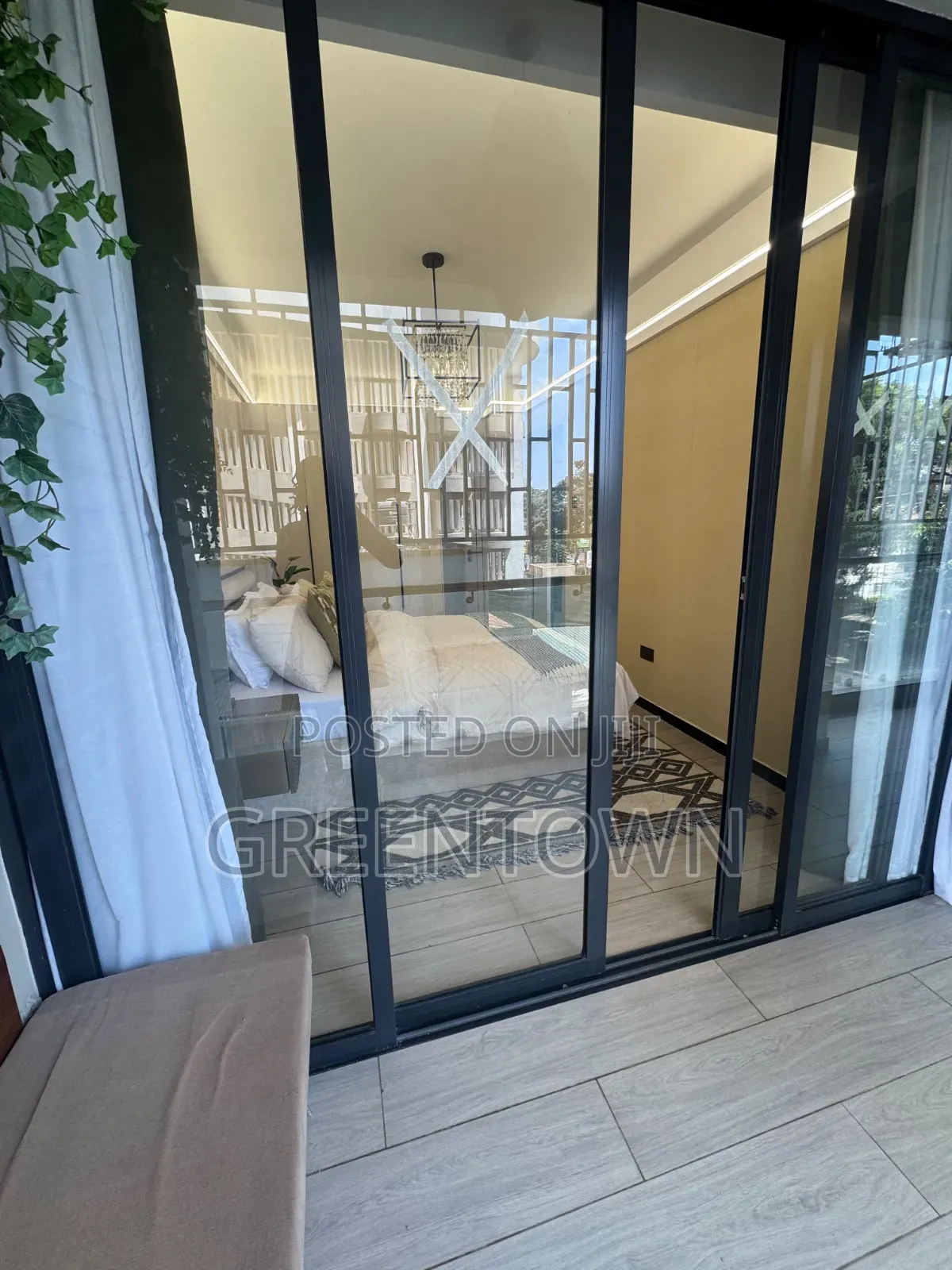 2bdrm Apartment in Super Westbury, Hurlingham for sale
