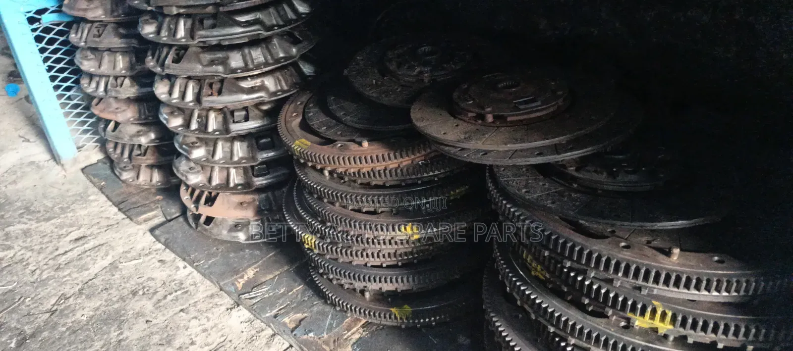 NQR 4.3 Pressure Plate, Crutch N Flywheel