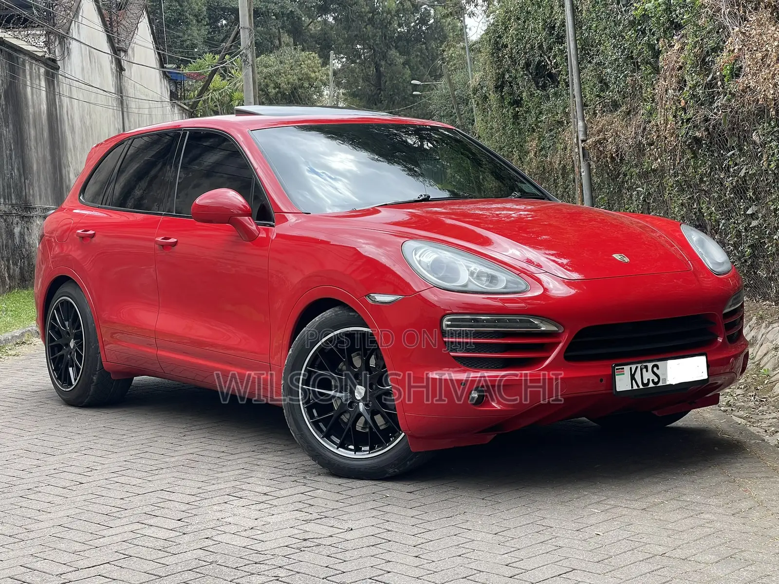 Porsche Cayenne 2011 Red