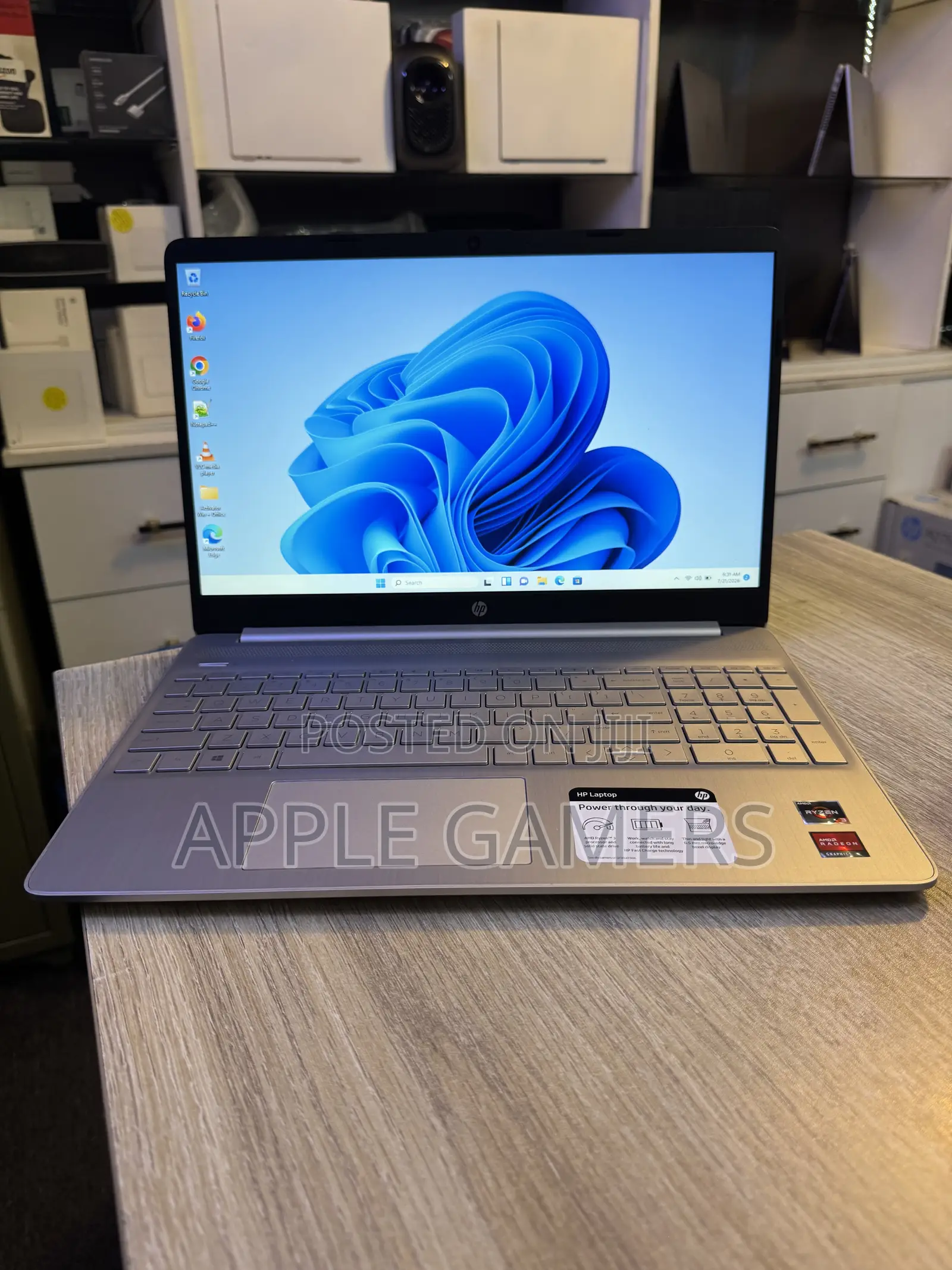 Laptop HP 15-da2933nia 8GB AMD Ryzen 3 SSD 256GB