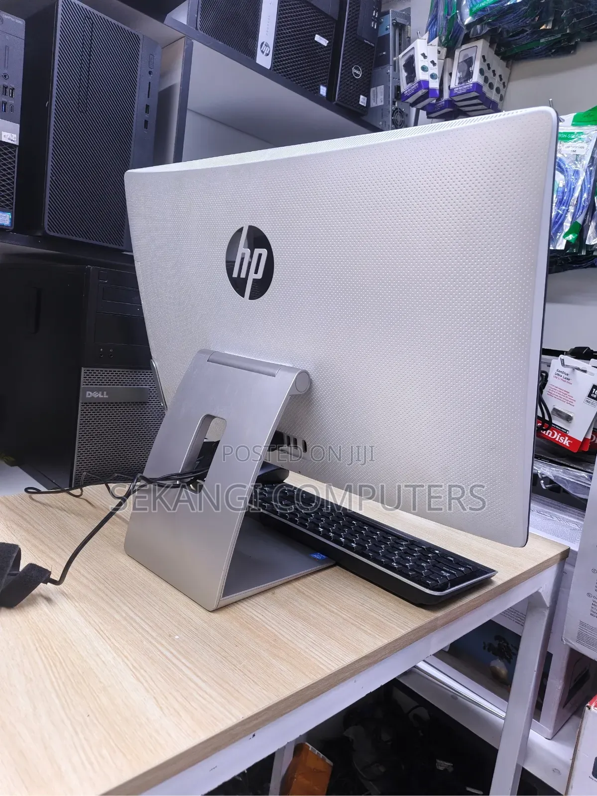 Desktop Computer HP Pavilion 24 8GB Intel Core i5 HDD 750GB