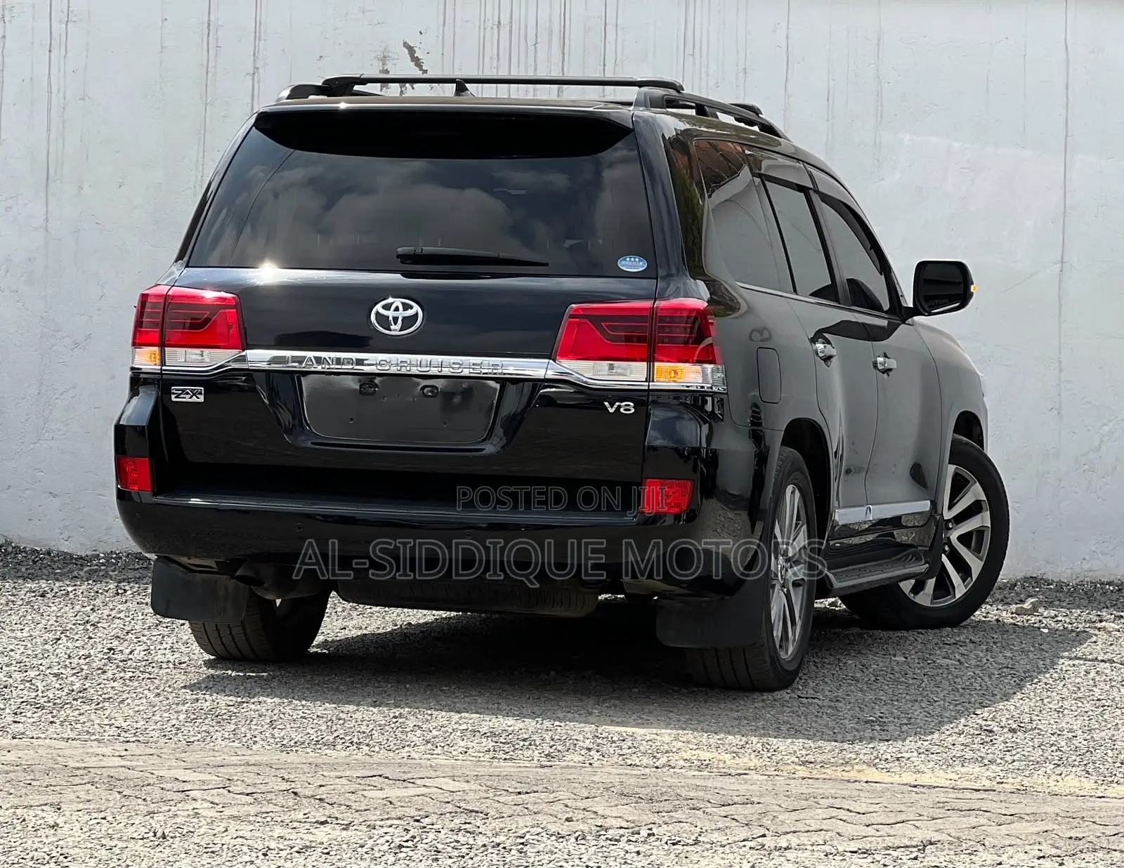 Toyota Land Cruiser 4.6 V8 AX 2019 Matt Black