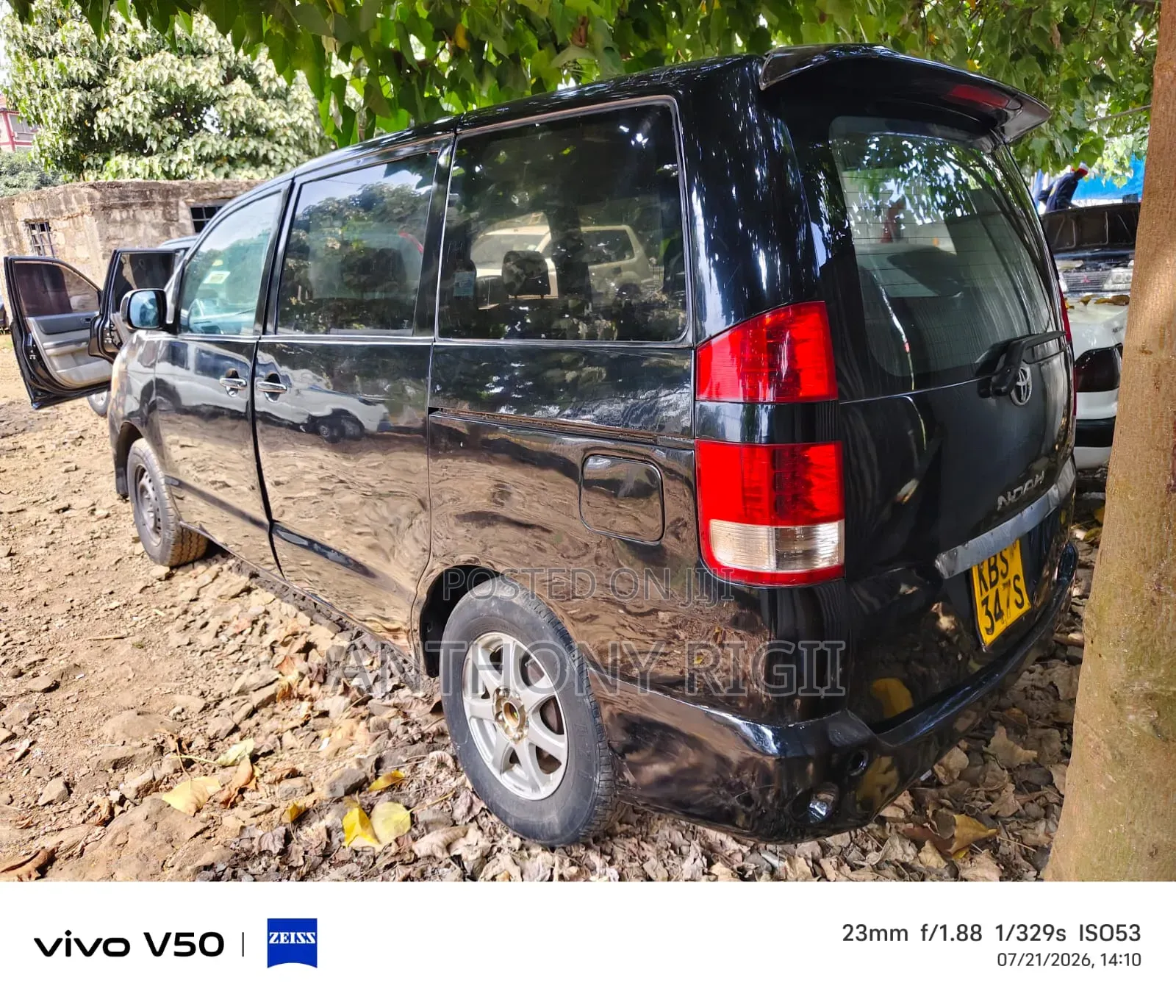 Toyota Noah 2.0 FWD (8 Seater) 2005 Black