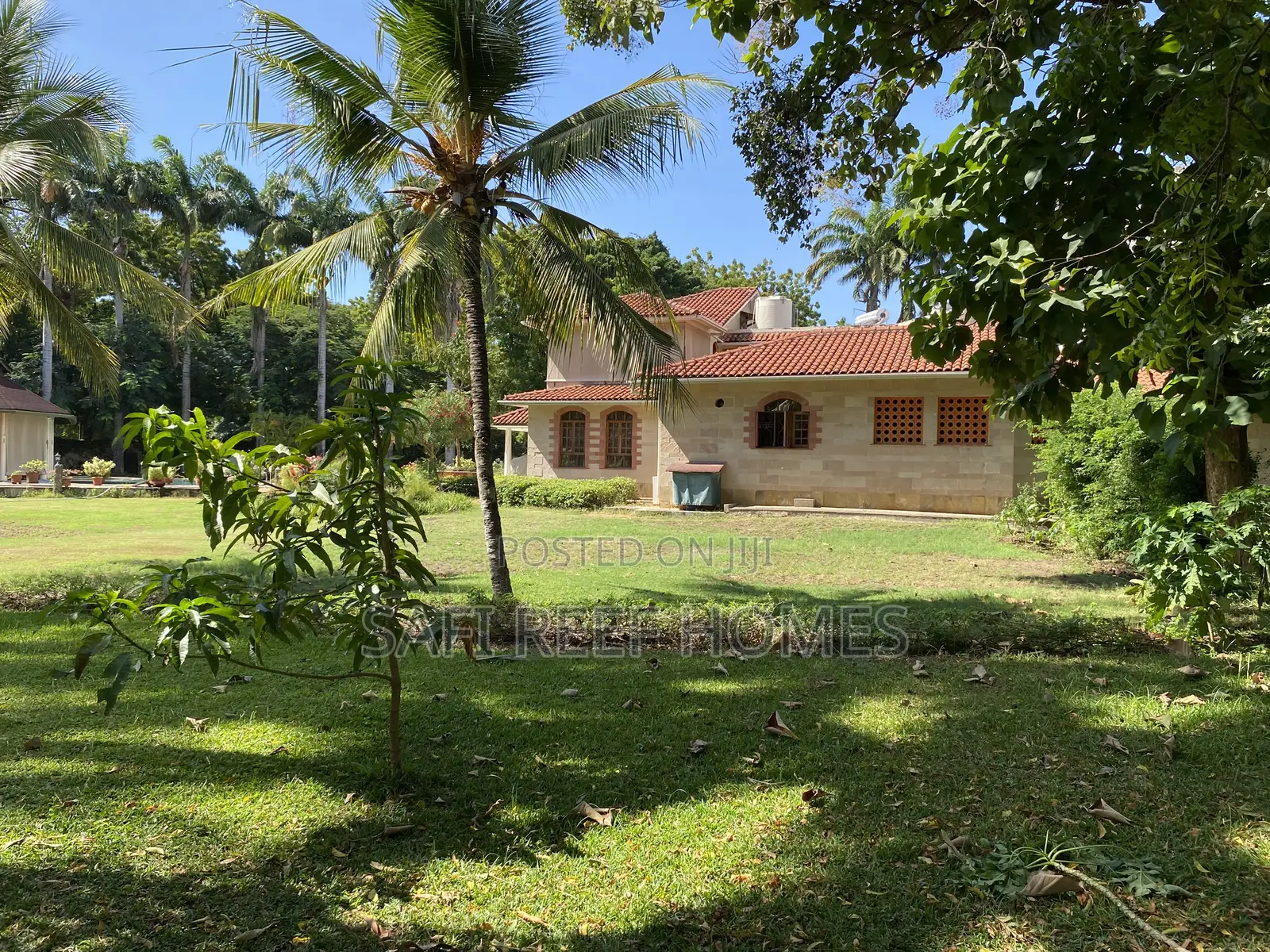 6bdrm Maisonette in Nyali Mkomani for sale