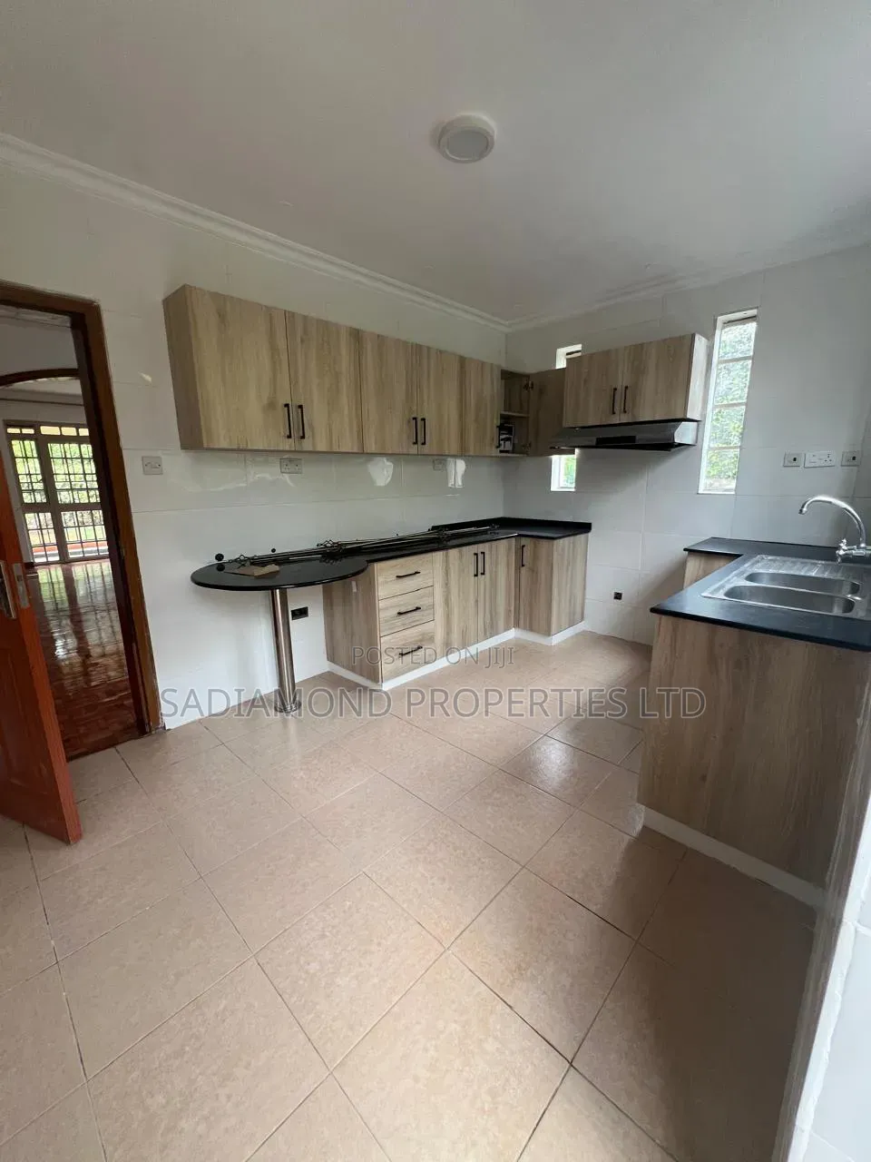 4bdrm Townhouse / Terrace in Spring Valley for rent