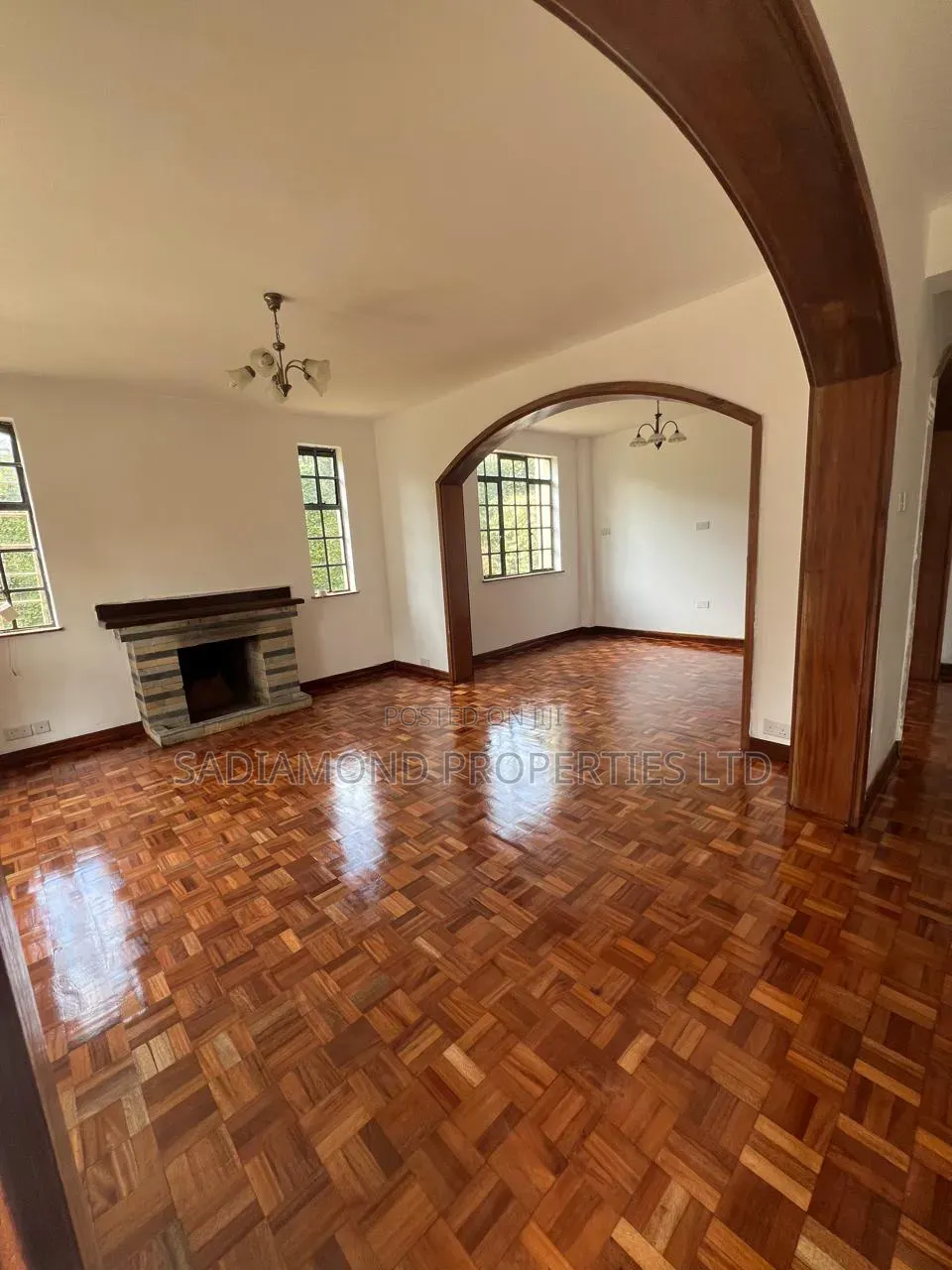 4bdrm Townhouse / Terrace in Spring Valley for rent