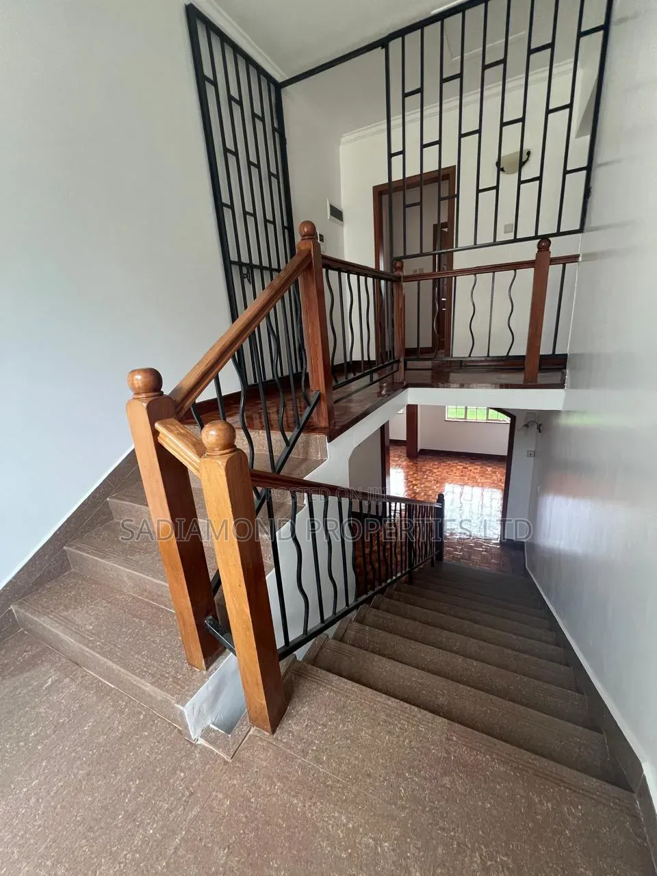 4bdrm Townhouse / Terrace in Spring Valley for rent