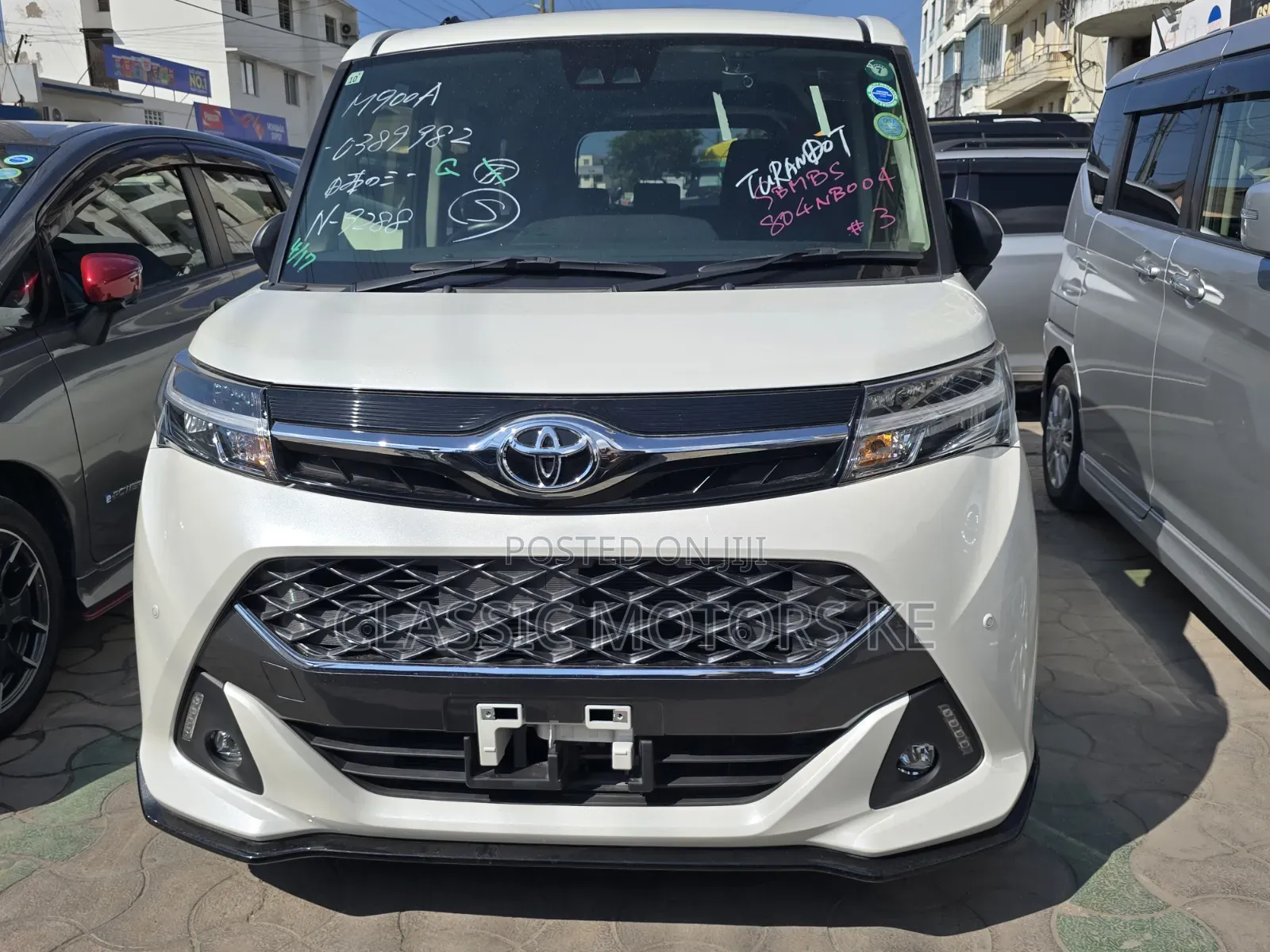Toyota Tank 2019 White