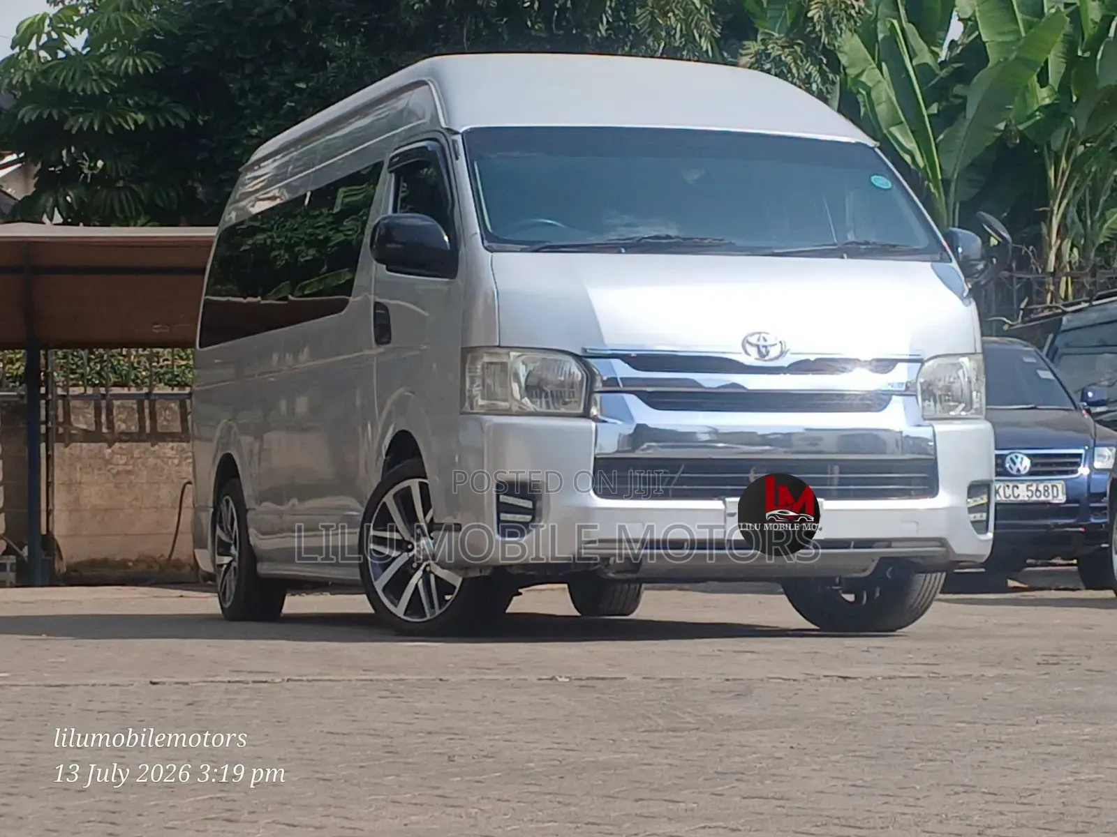 Toyota HiAce 2018 Silver