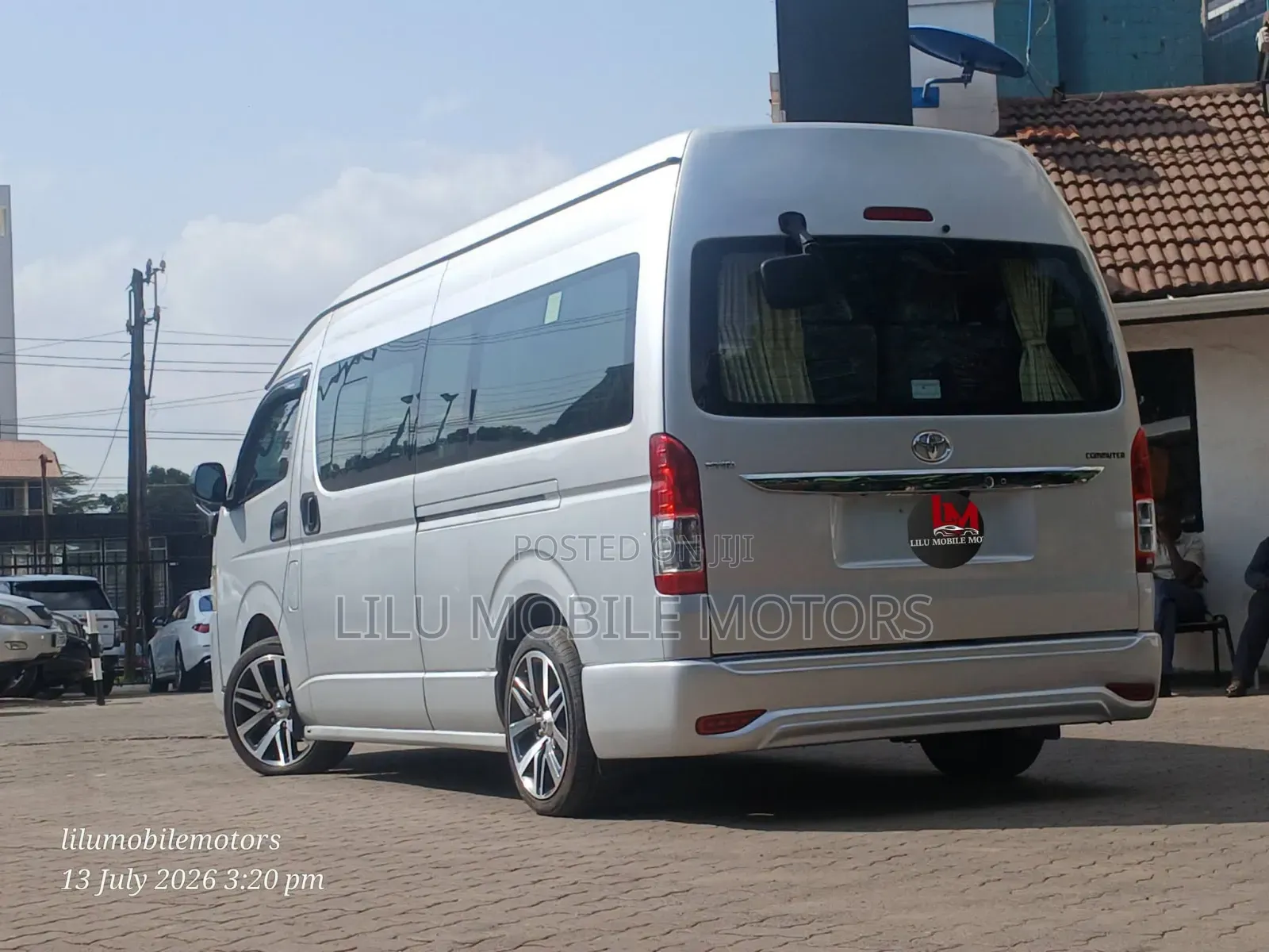Toyota HiAce 2018 Silver