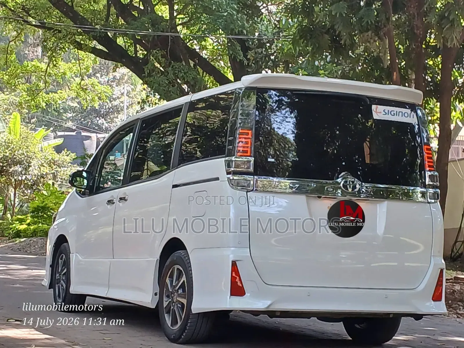 Toyota Voxy 2019 White