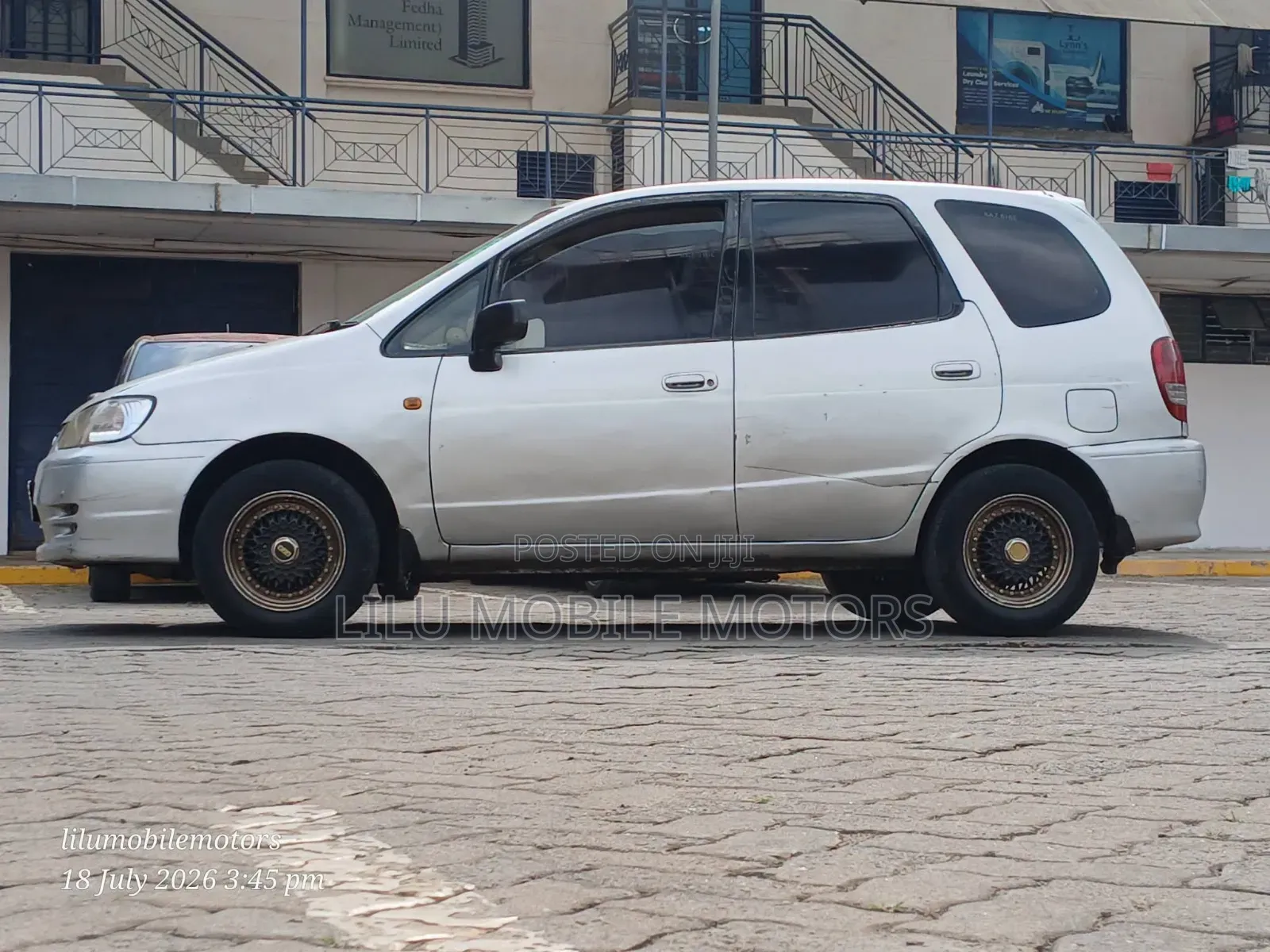 Toyota Corolla Spacio 2000 Silver